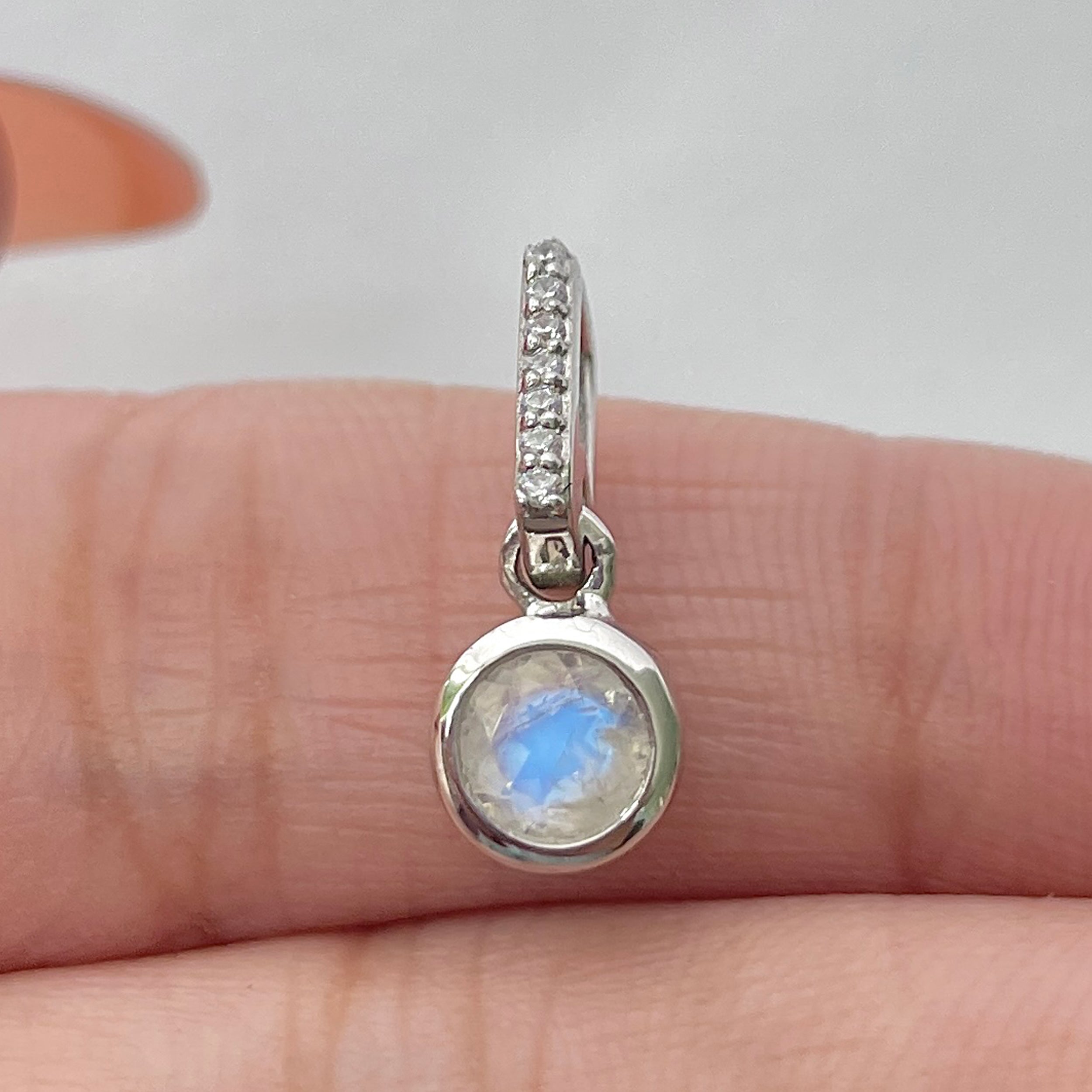Moonstone Pendant-(RBM-RDP-957)