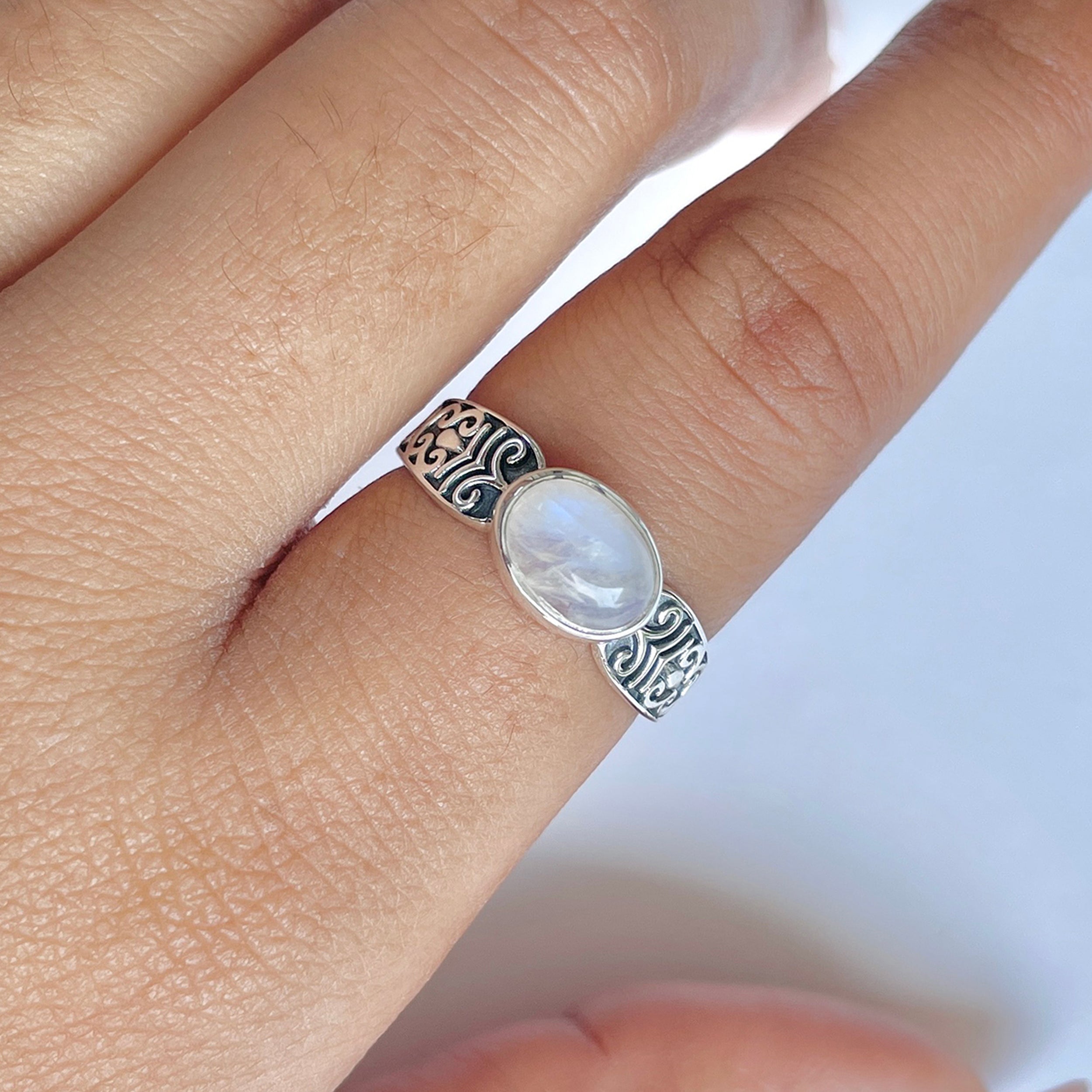 Moonstone Ring-(RBM-RDR-1285.)