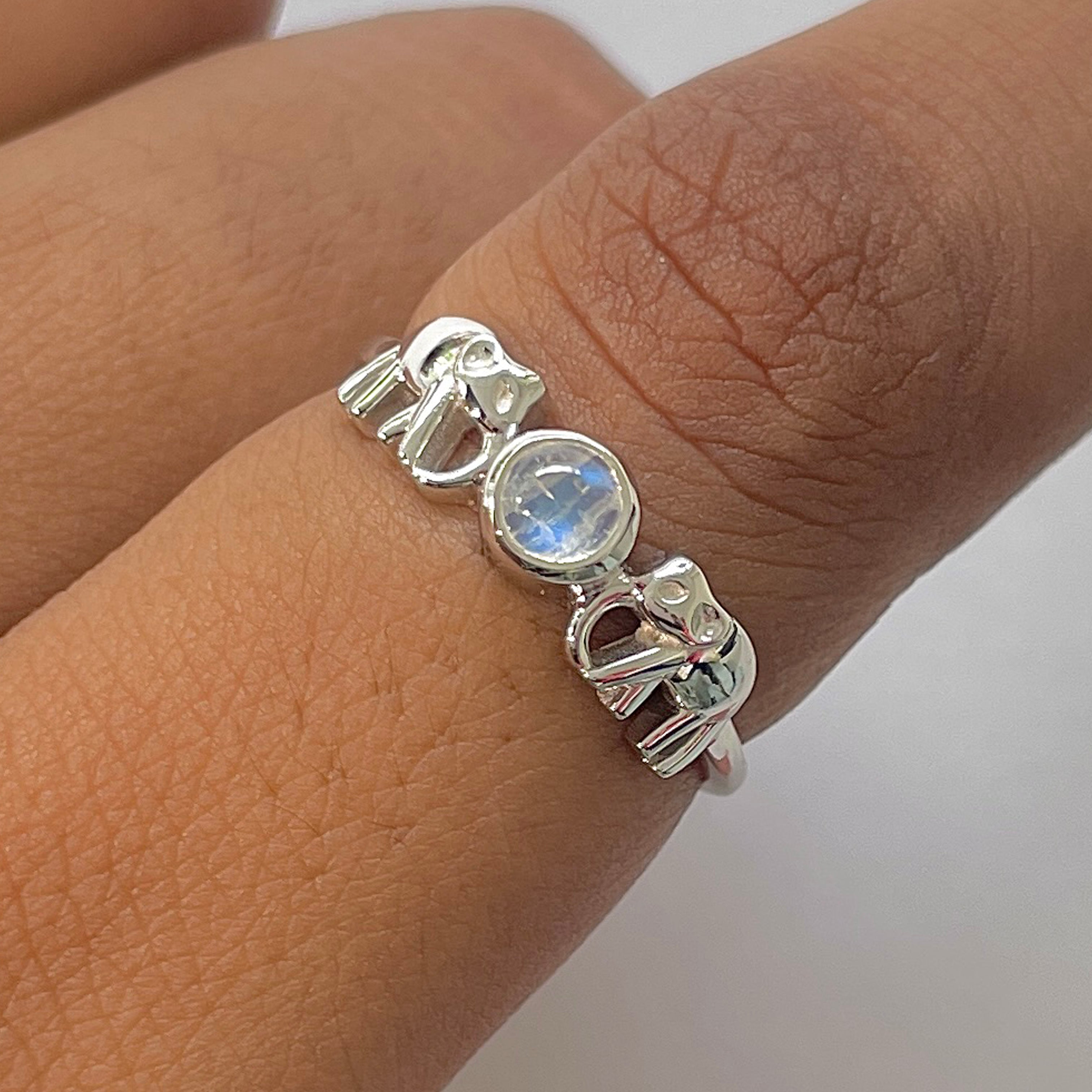 Moonstone Ring-(RBM-RDR-1347.)