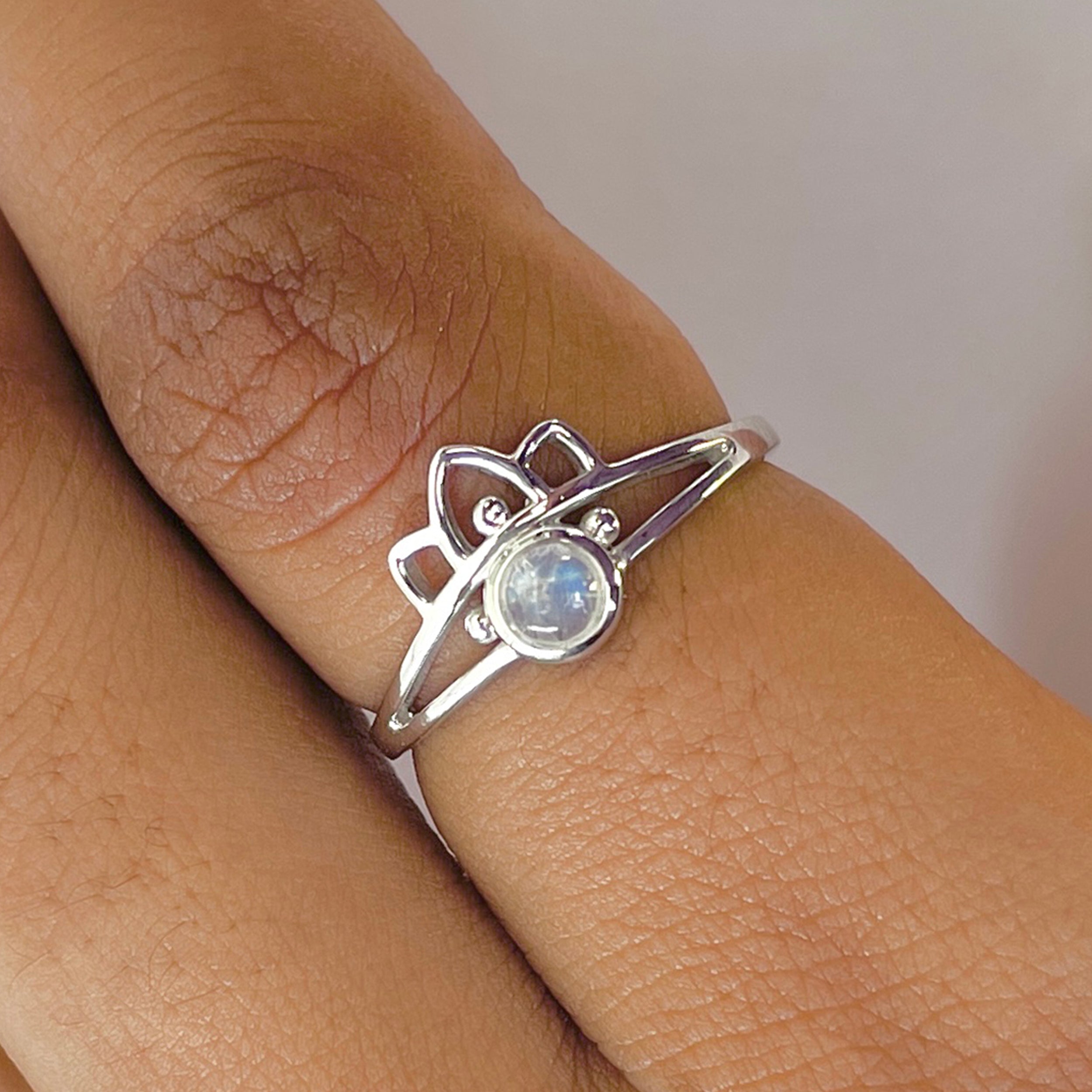 Moonstone Ring-(RBM-RDR-1352.)