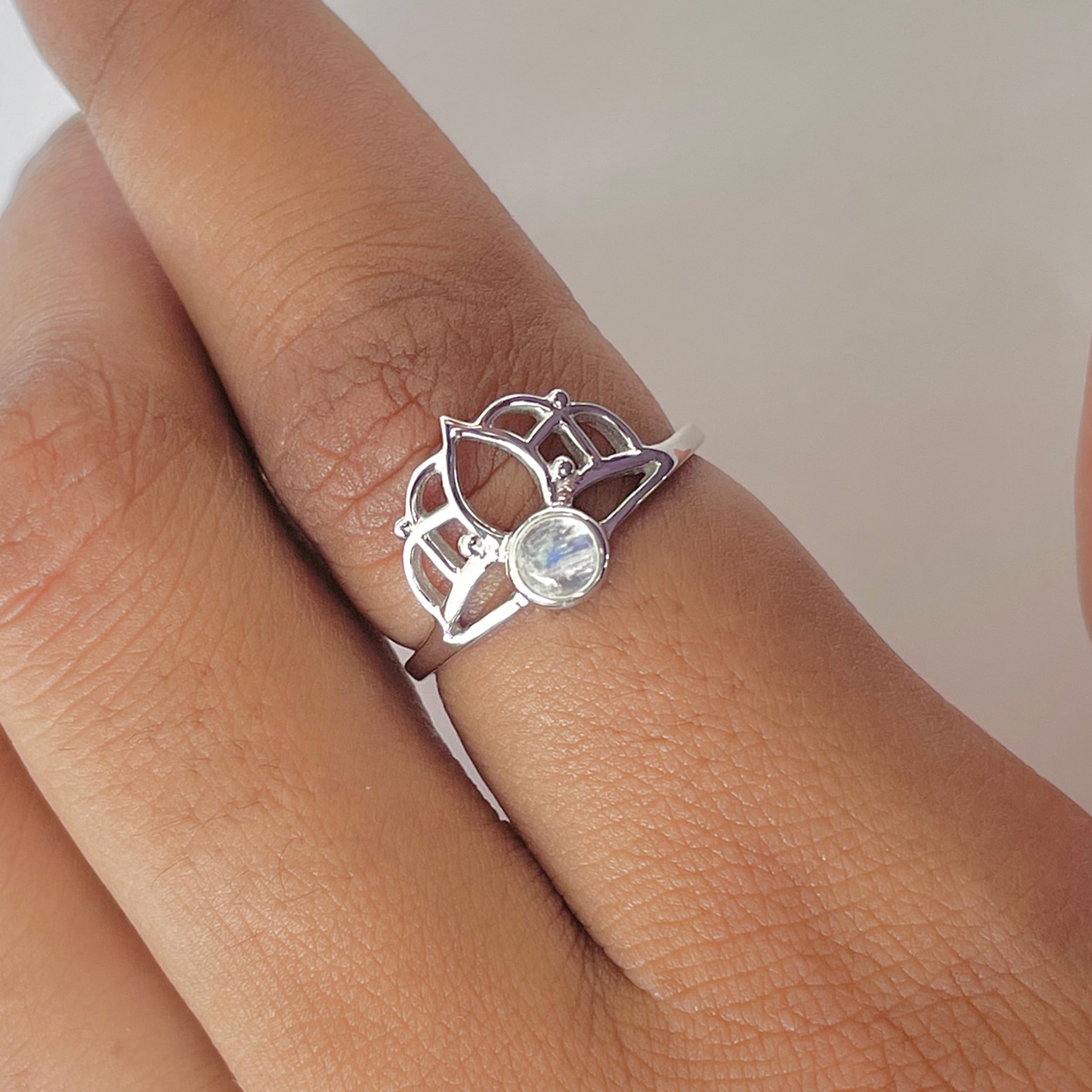 Moonstone Ring-(RBM-RDR-1364.)