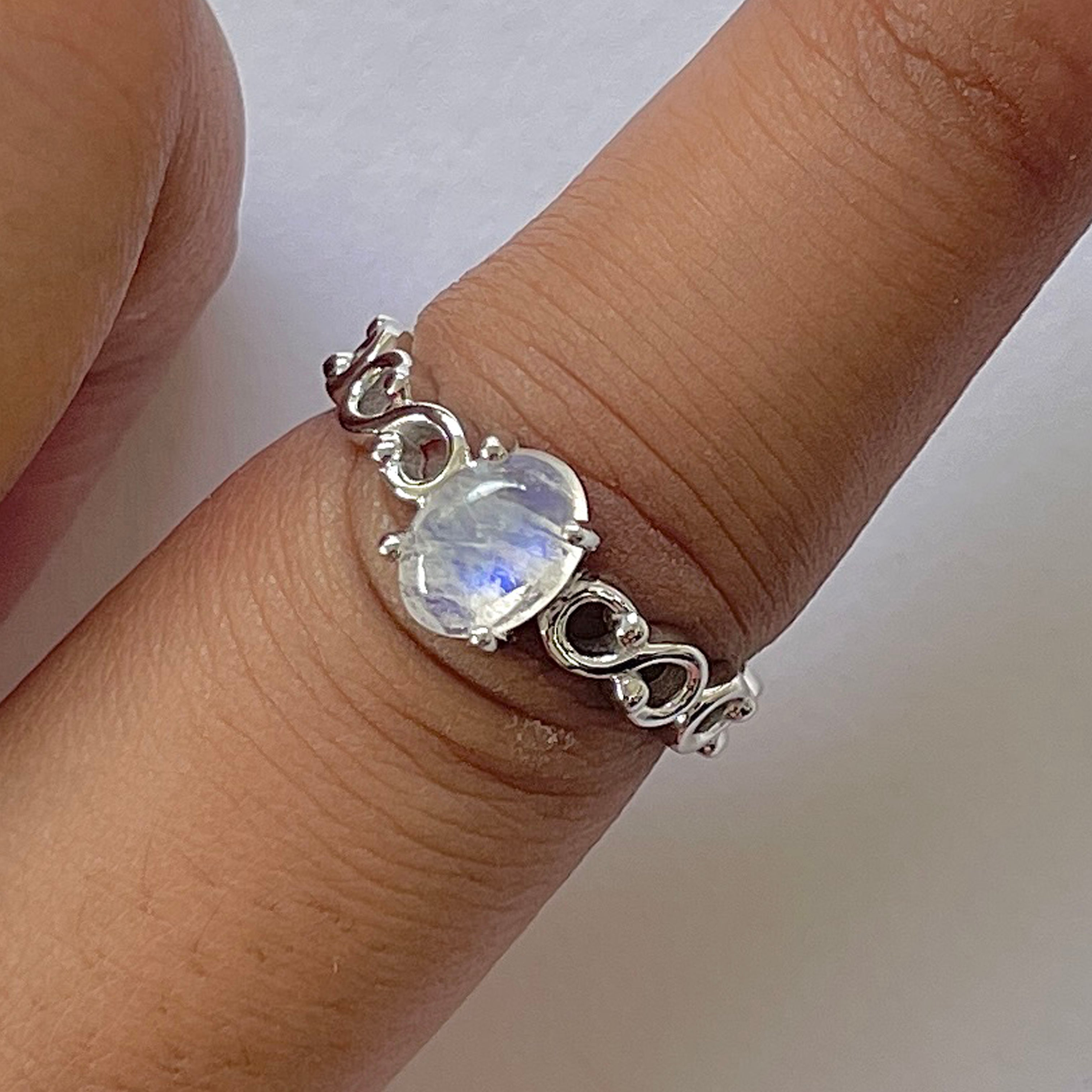 Moonstone Ring-(RBM-RDR-1465.)