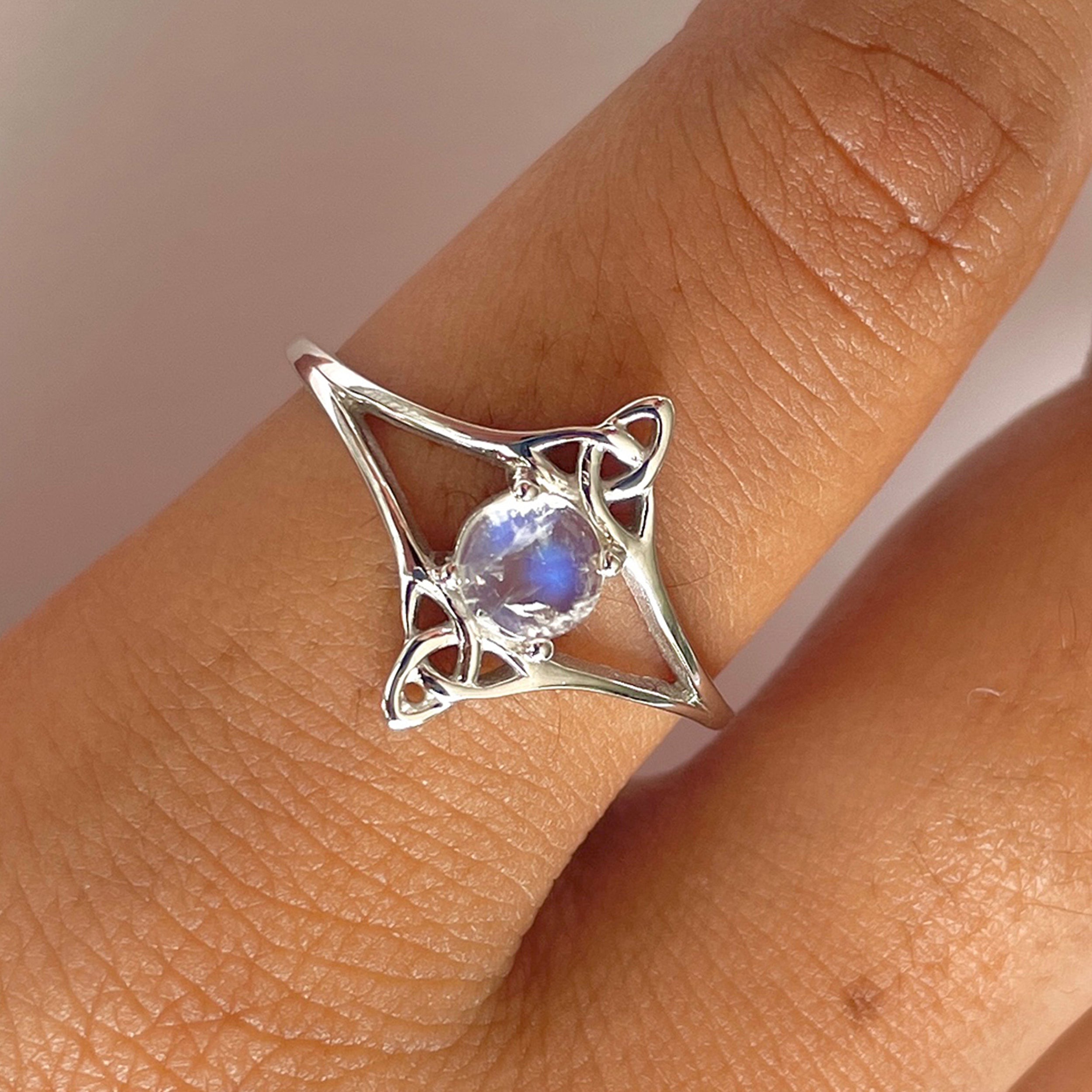 Moonstone Ring-(RBM-RDR-1529.)