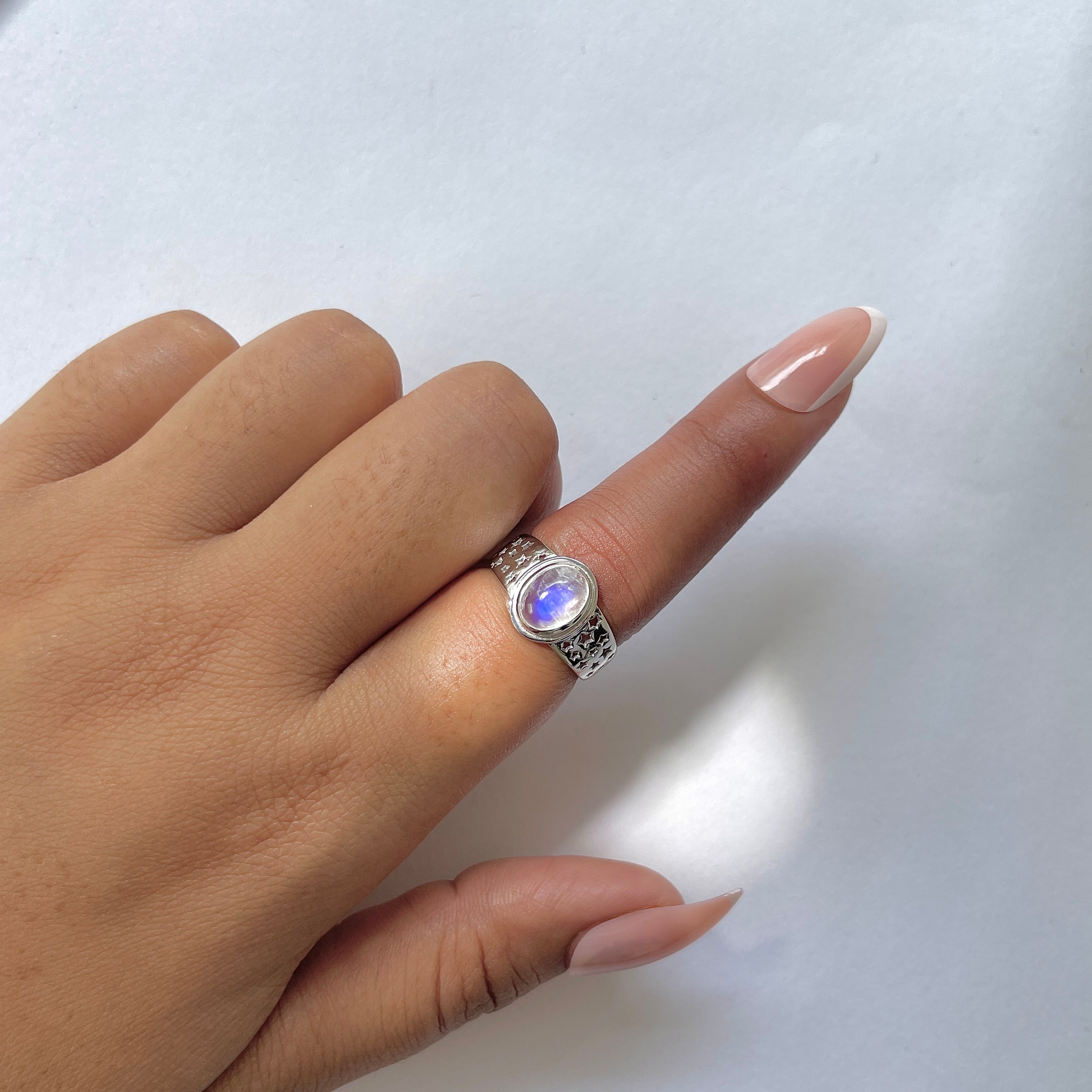 Moonstone Ring-(RBM-RDR-1565.)