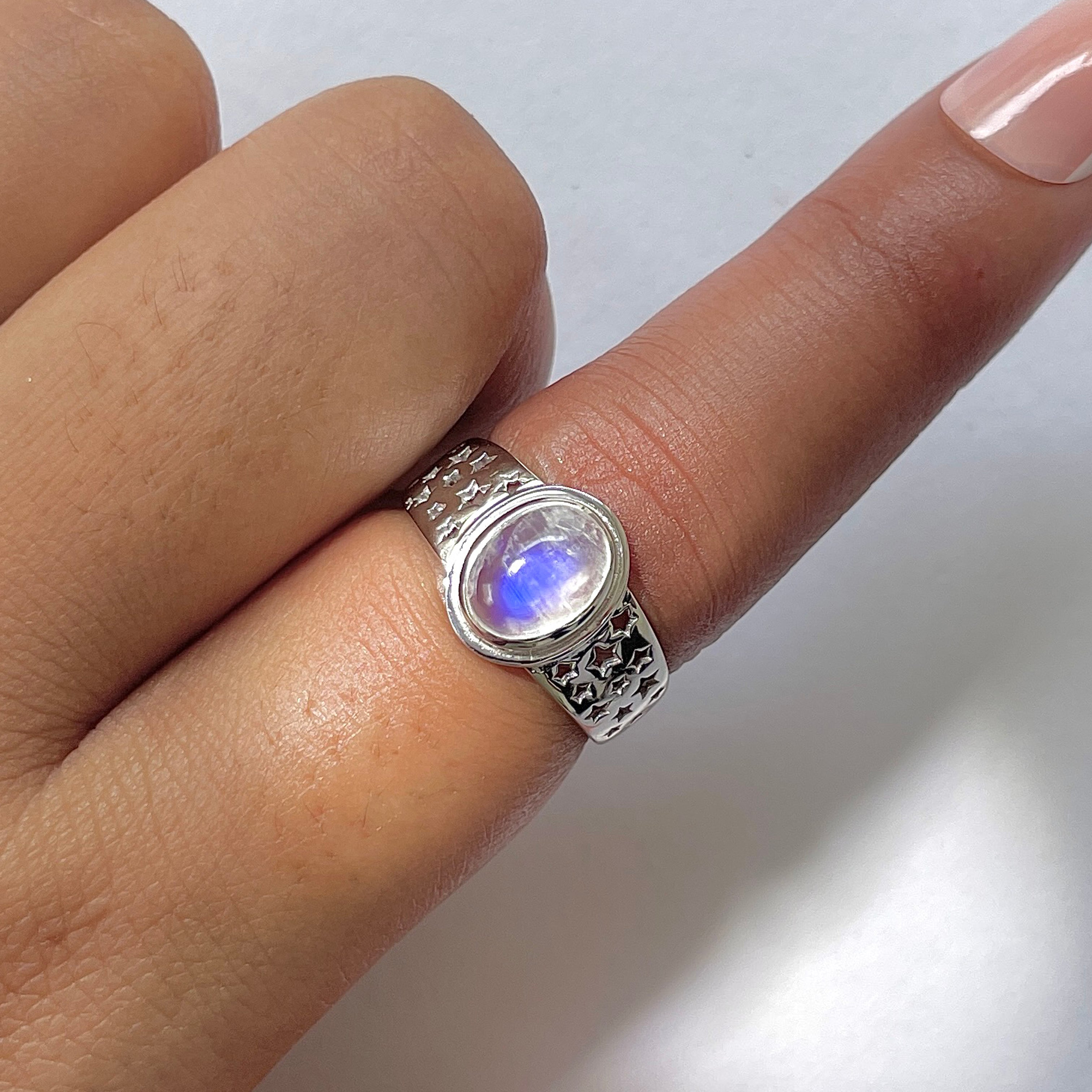 Moonstone Ring-(RBM-RDR-1565.)