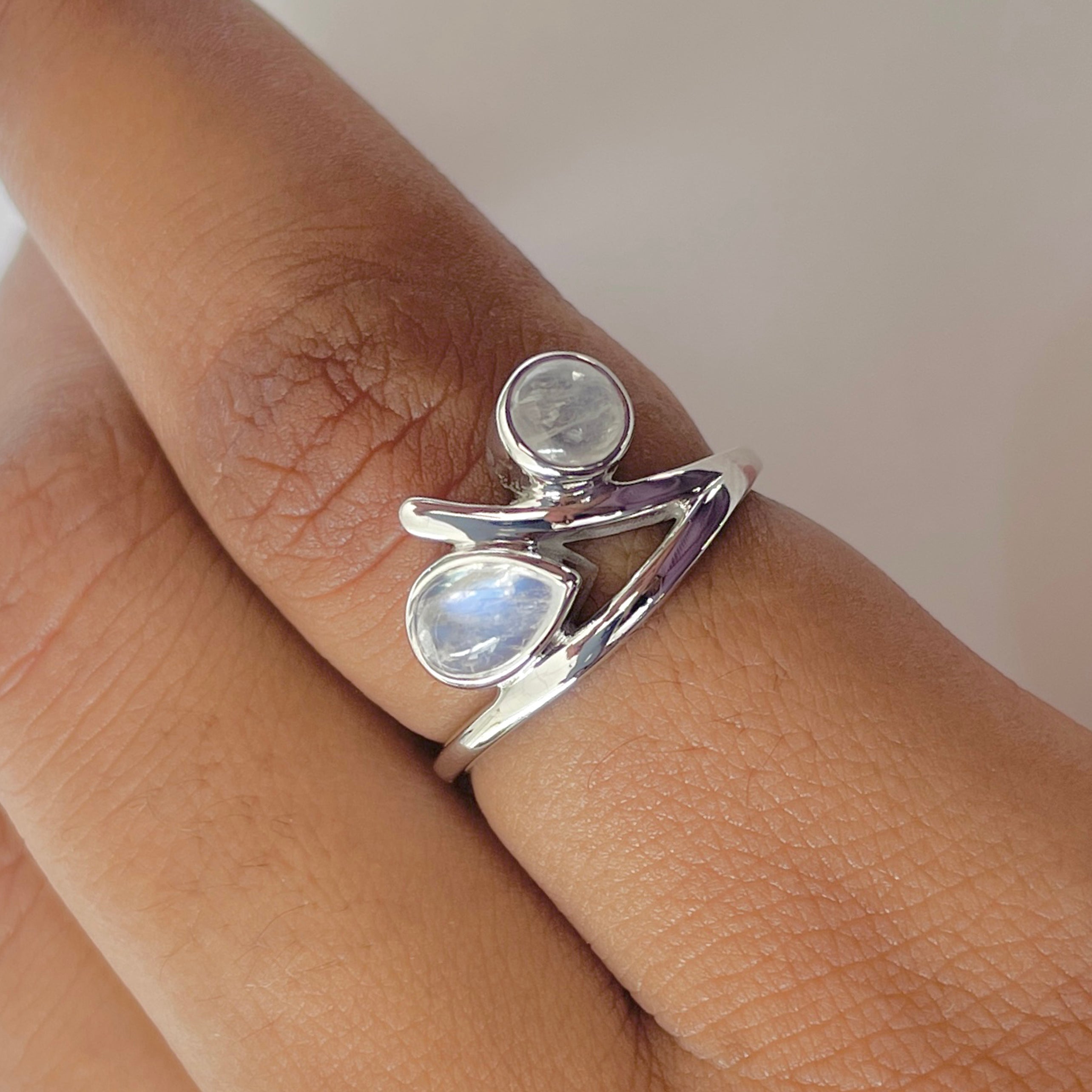 Moonstone Ring-(RBM-RDR-1568.)