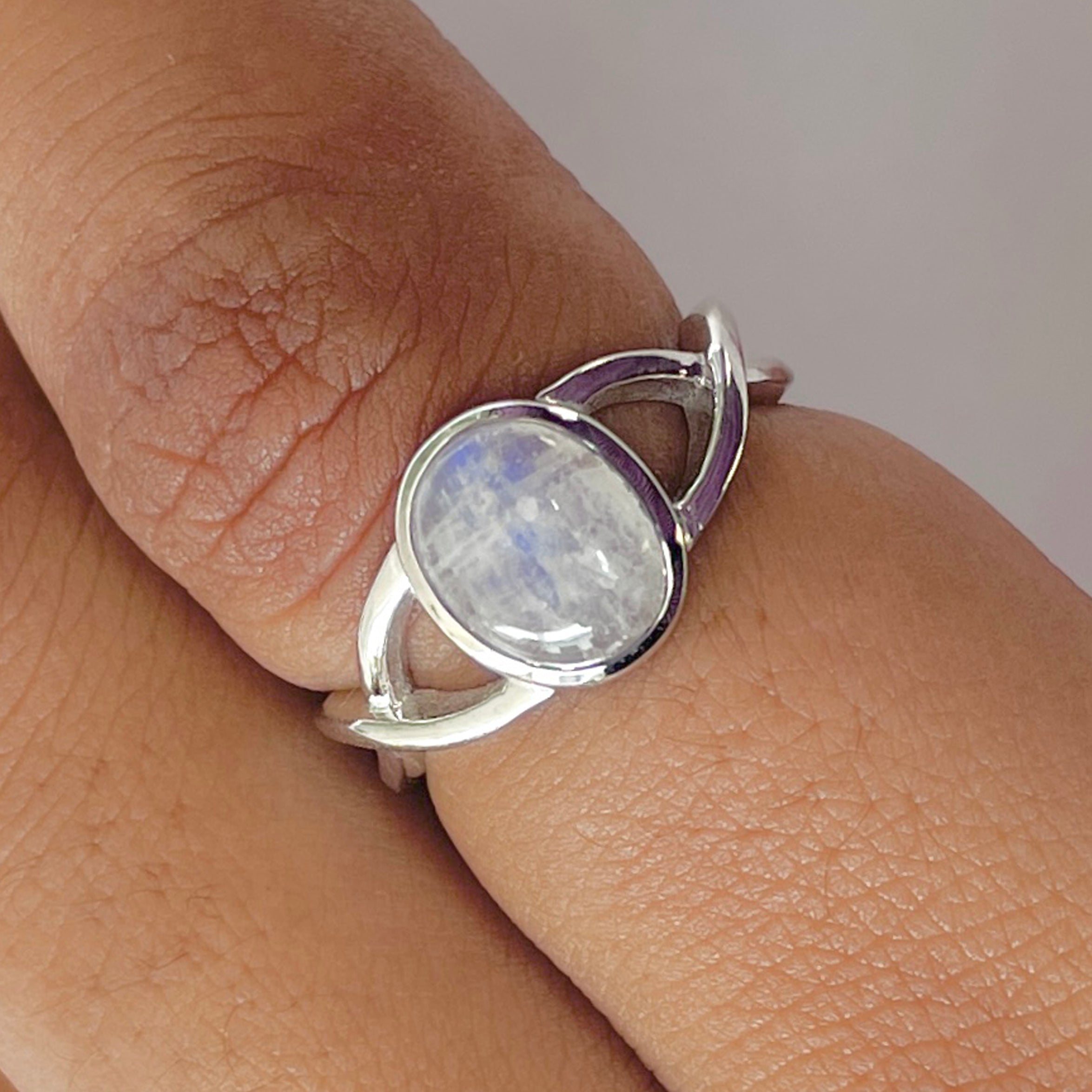 Moonstone Ring-(RBM-RDR-1594.)