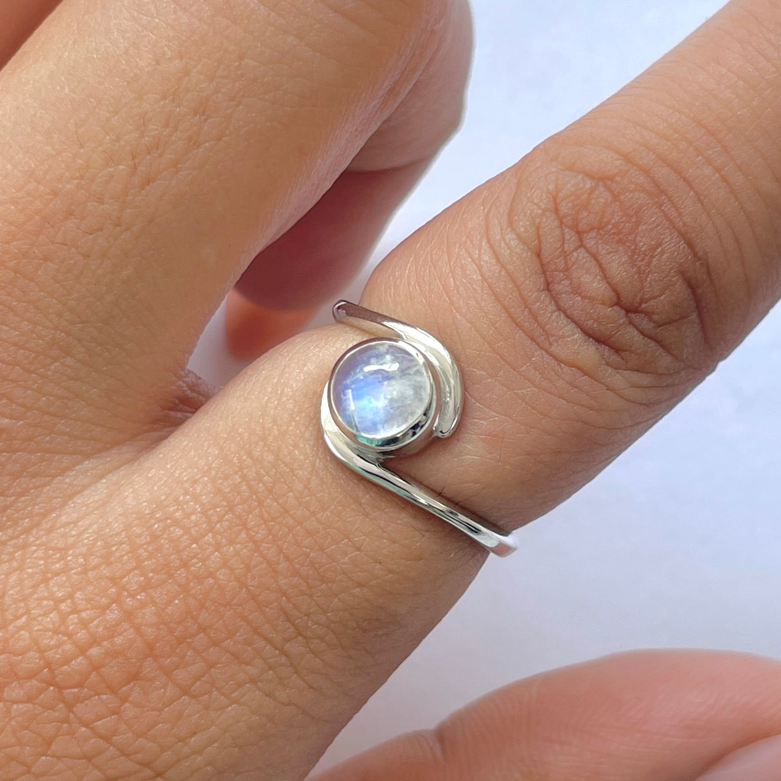 Moonstone Ring-(RBM-RDR-1595.)