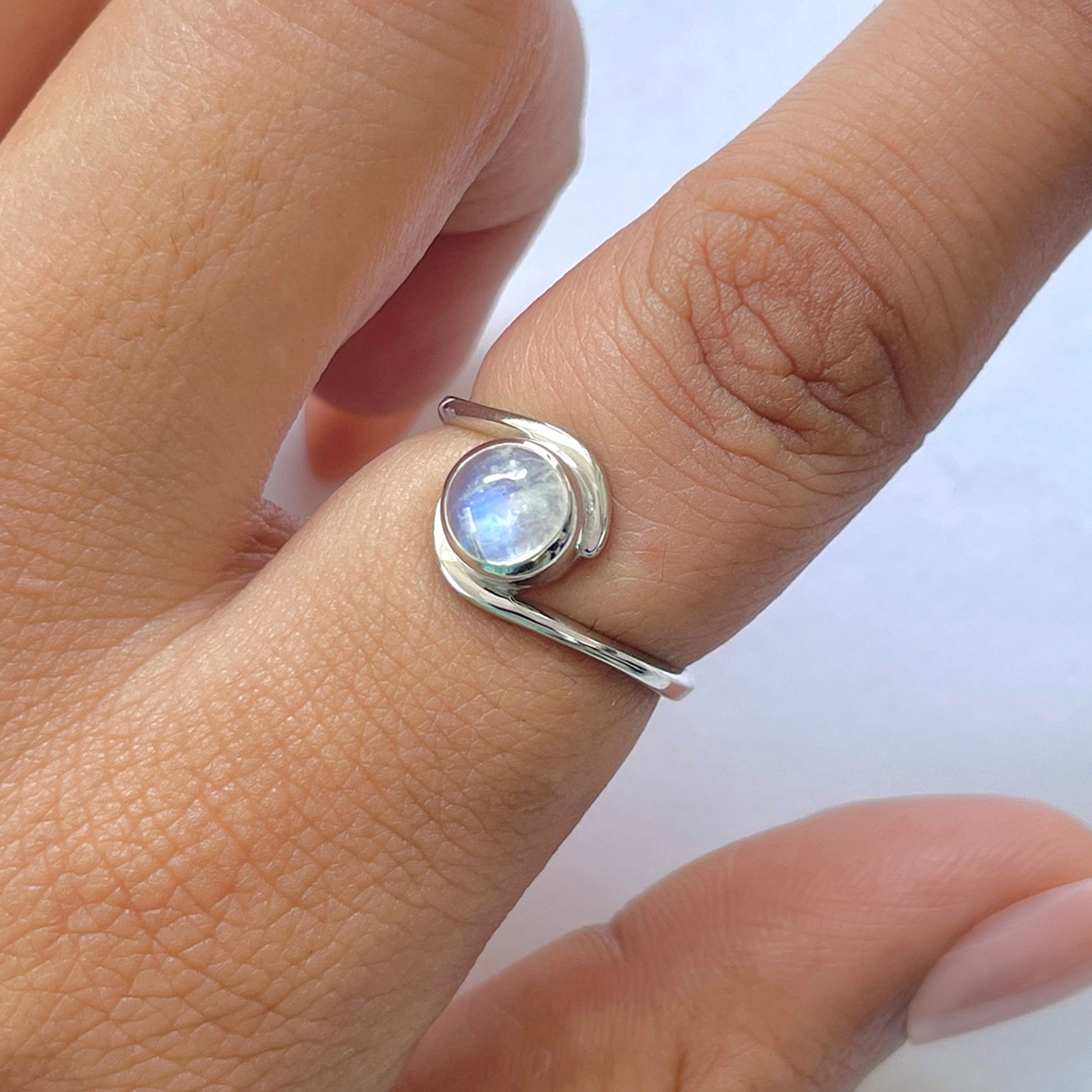 Moonstone Ring-(RBM-RDR-1595.)