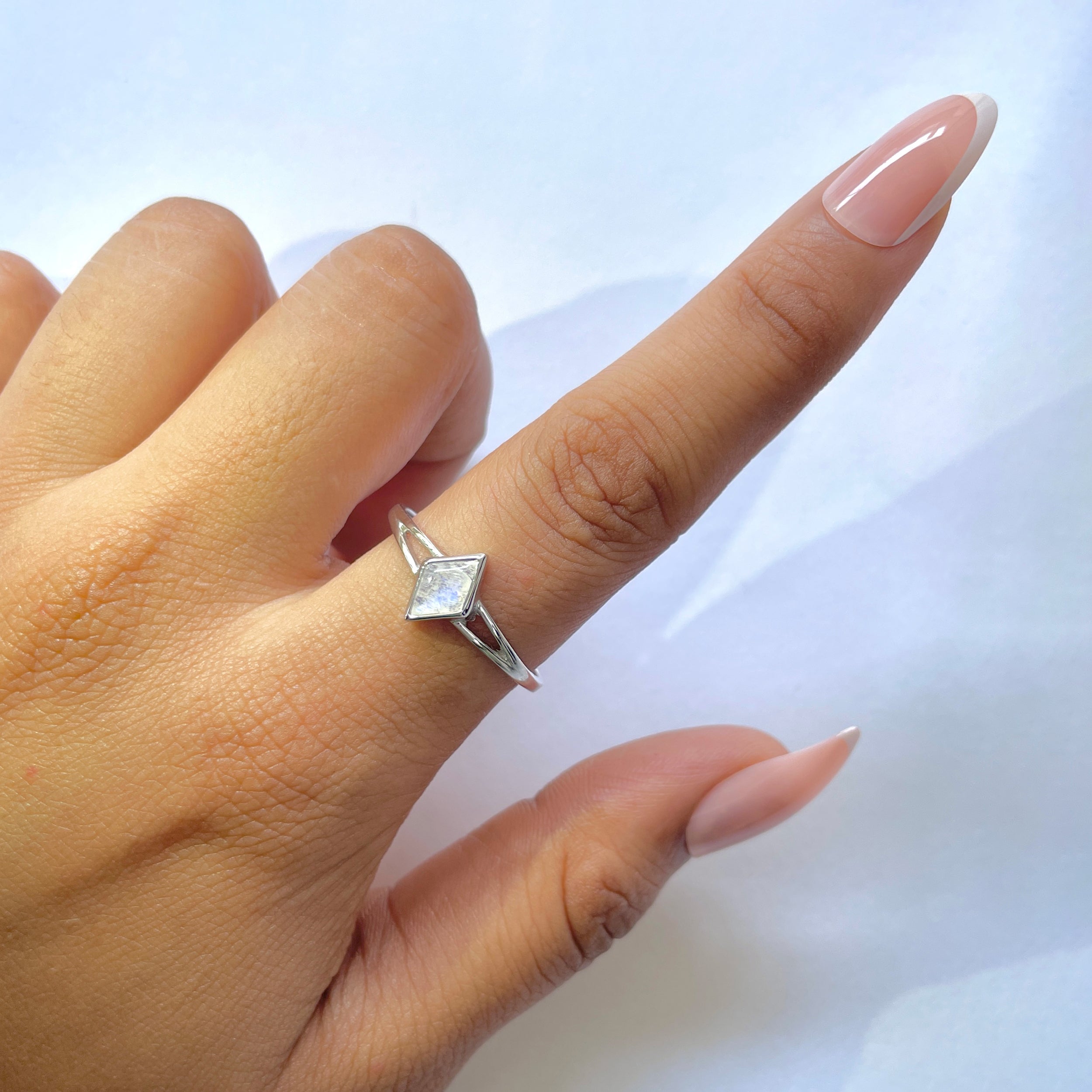 Moonstone Ring-(RBM-RDR-1669.)