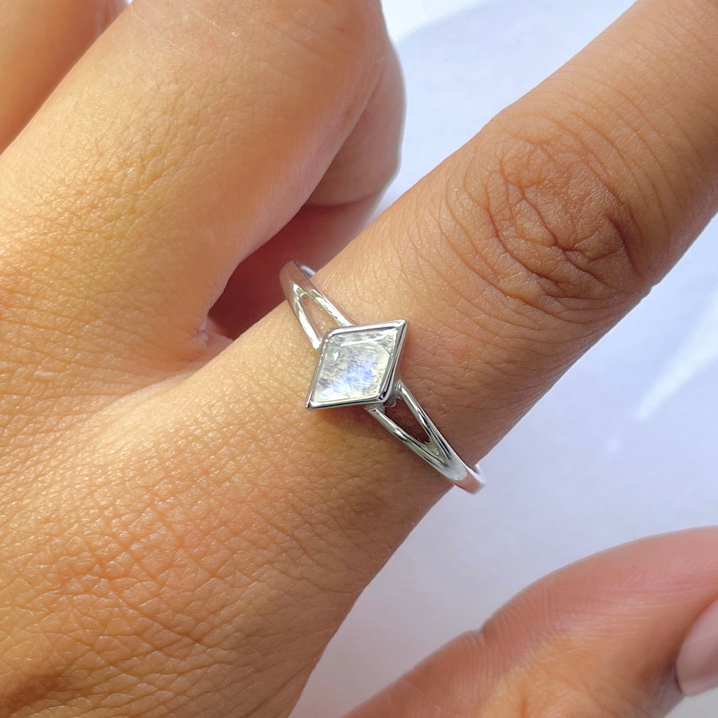 Moonstone Ring-(RBM-RDR-1669.)