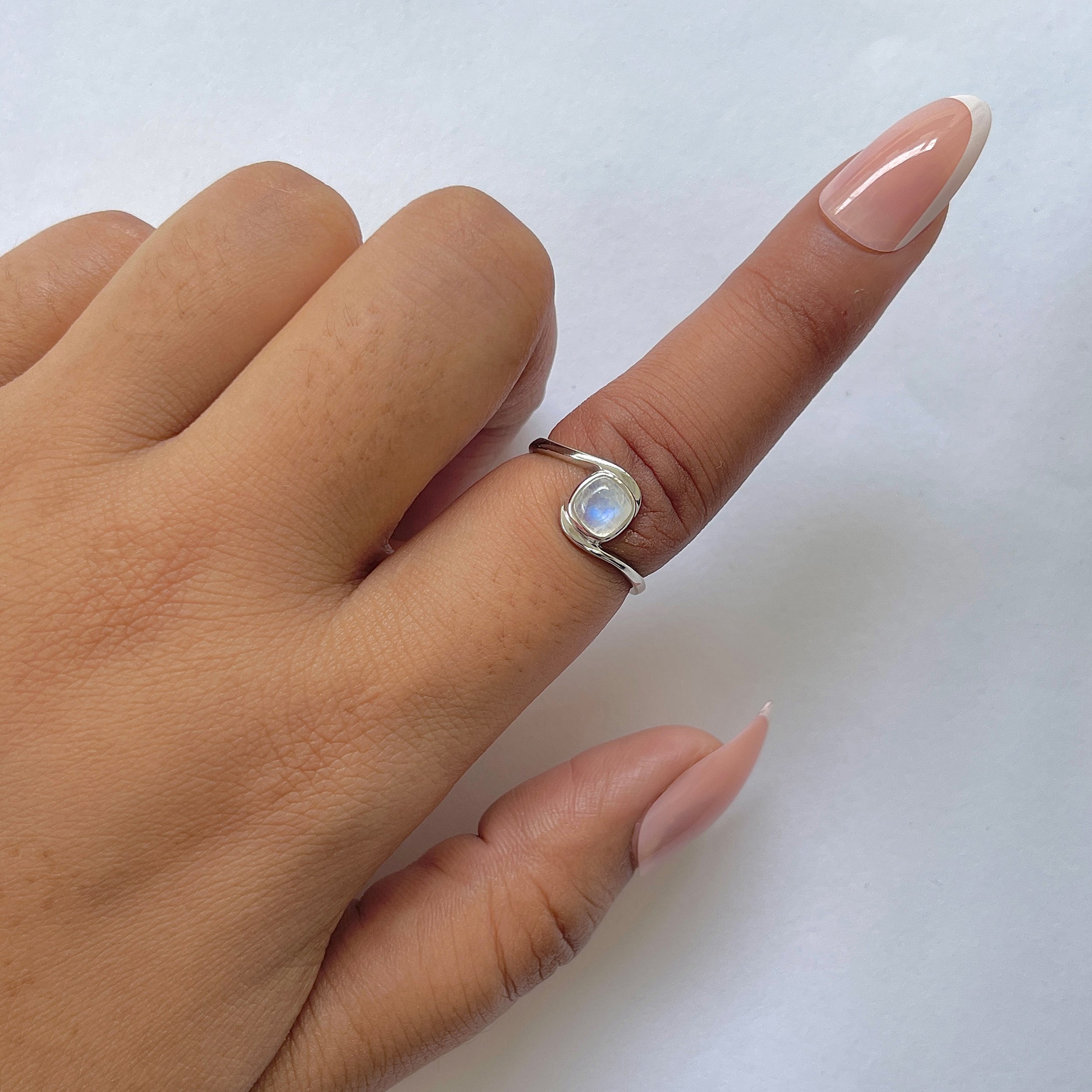 Moonstone Ring-(RBM-RDR-1724.)