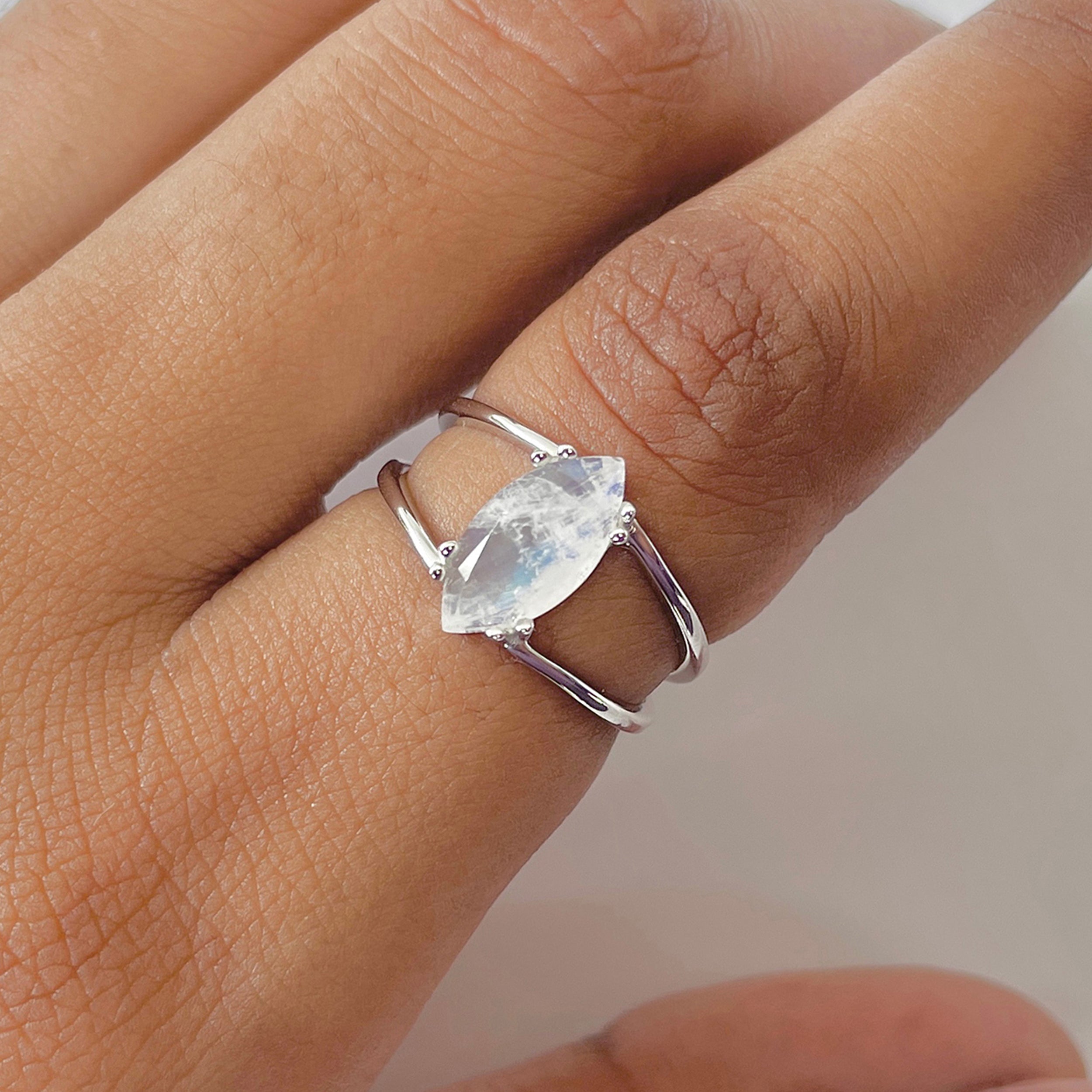 Moonstone Ring-(RBM-RDR-1732.)