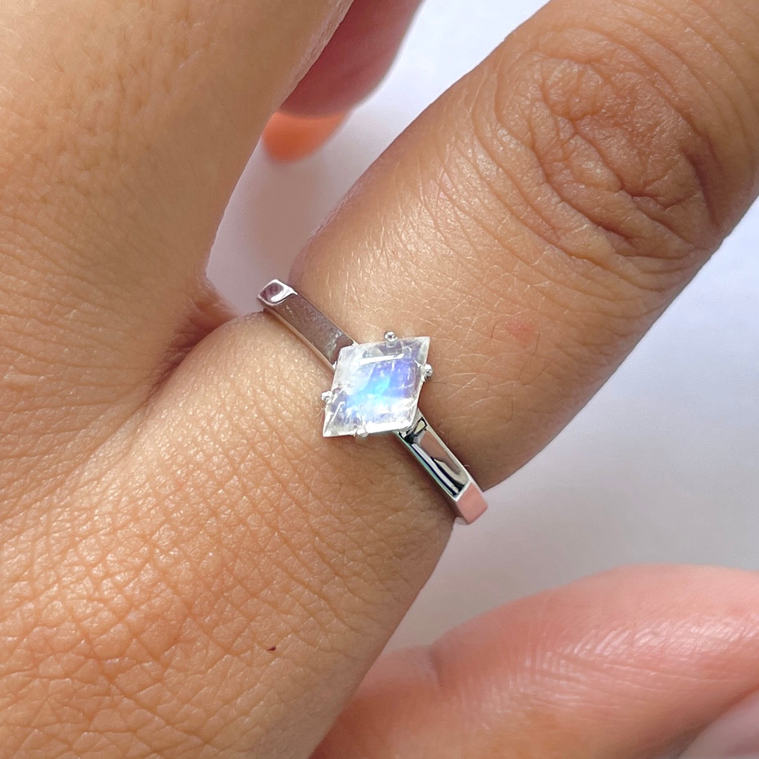 Moonstone Ring-(RBM-RDR-1733.)