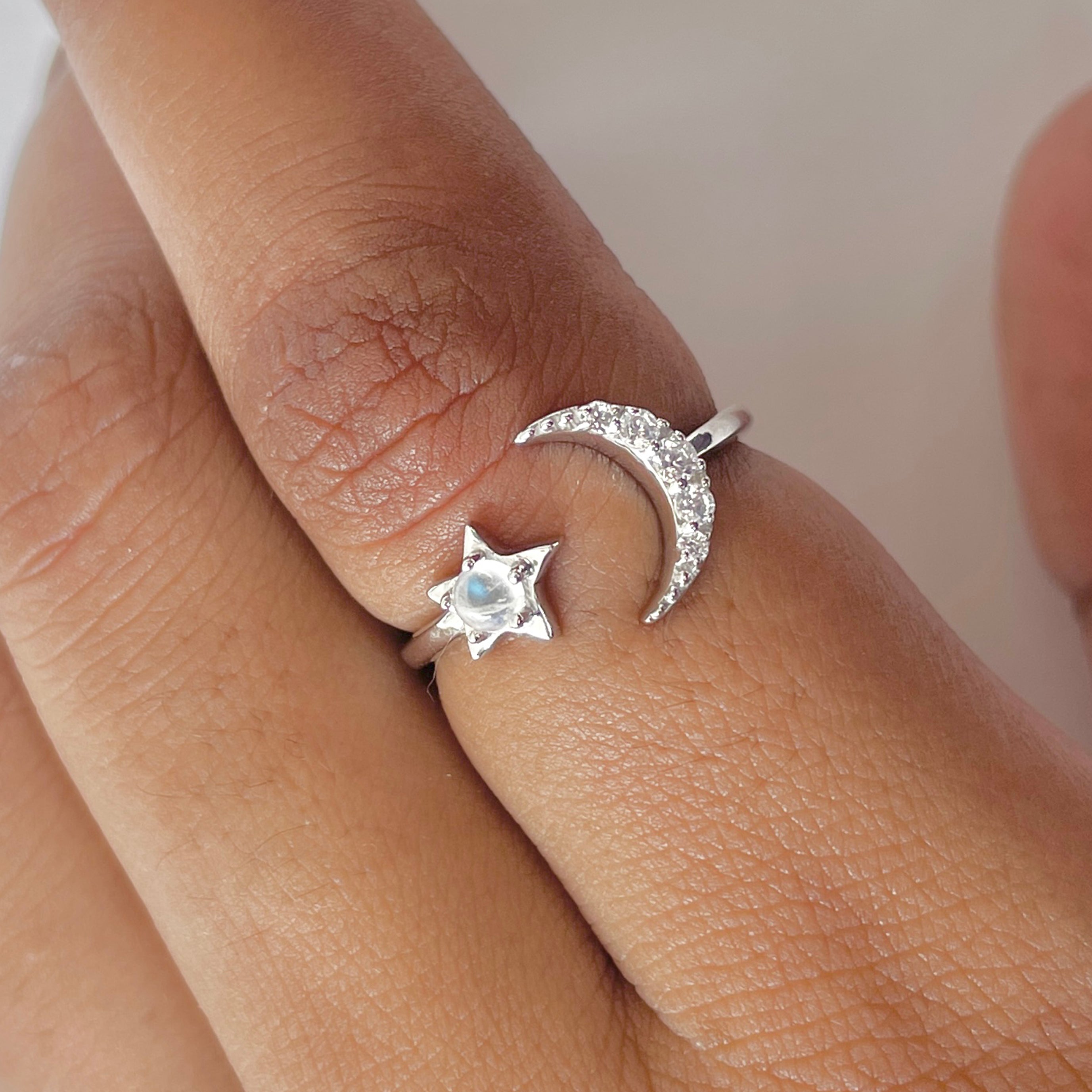 Moonstone Ring-(RBM-RDR-1753.)