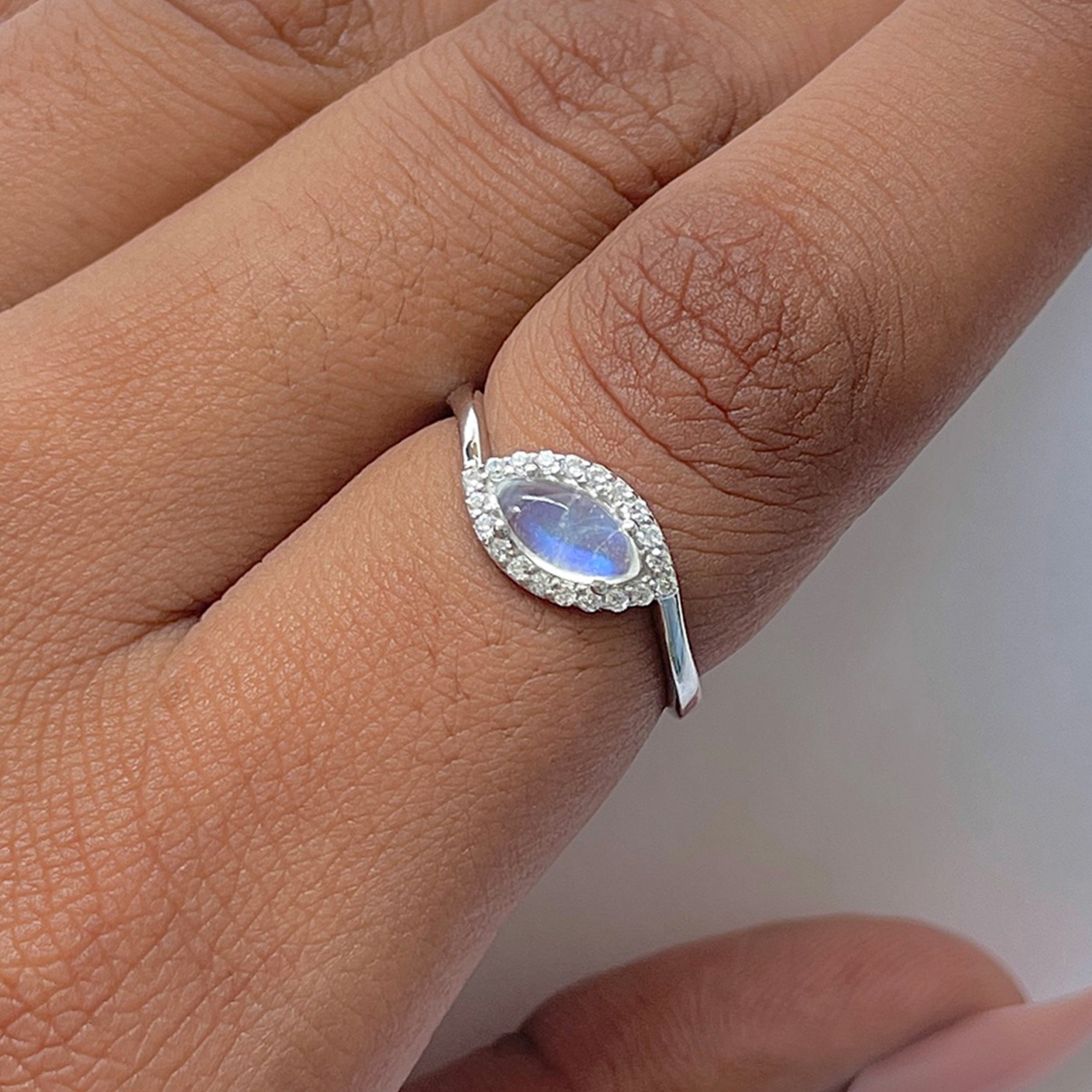 Moonstone Ring-(RBM-RDR-1755.)
