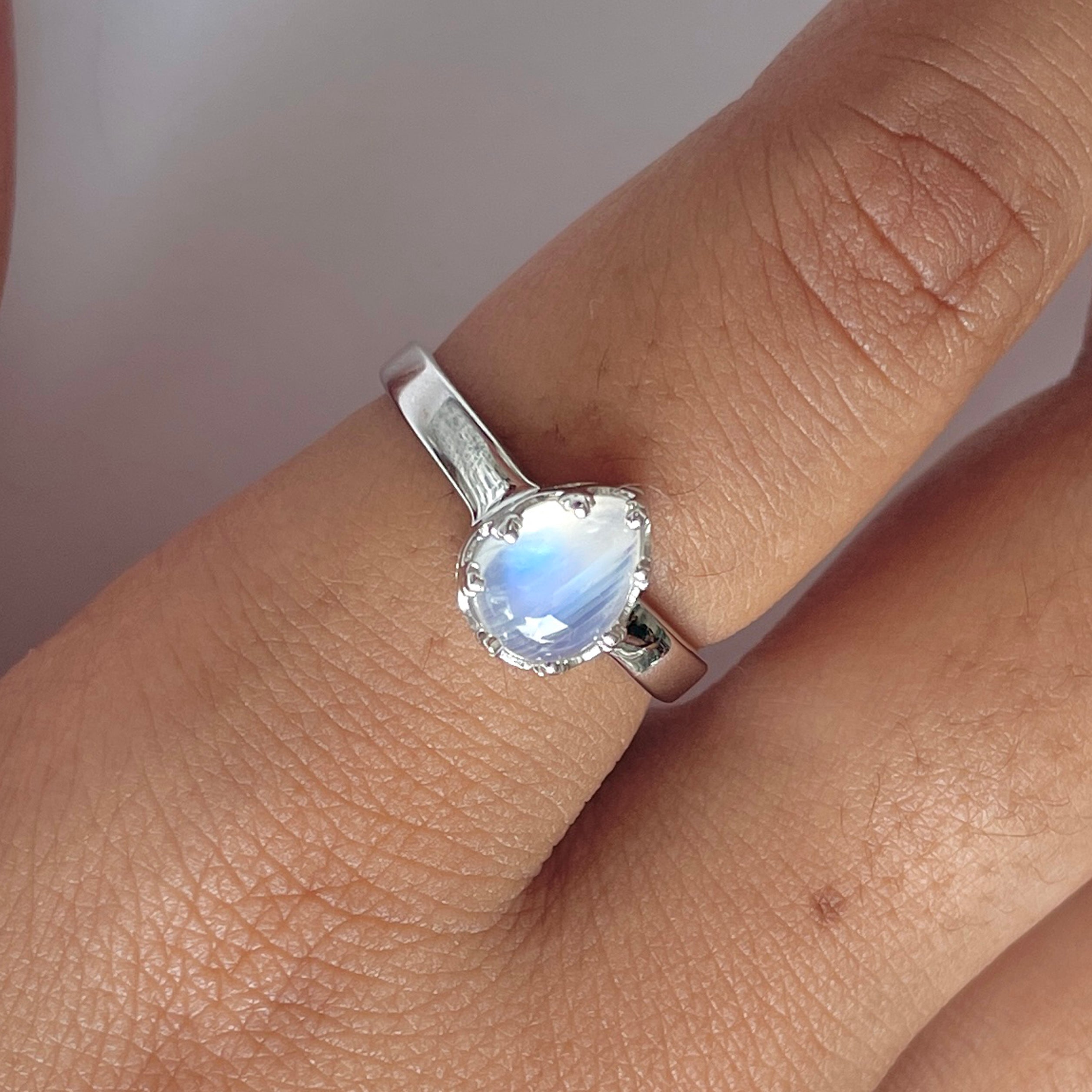 Moonstone Ring-(RBM-RDR-1916.)