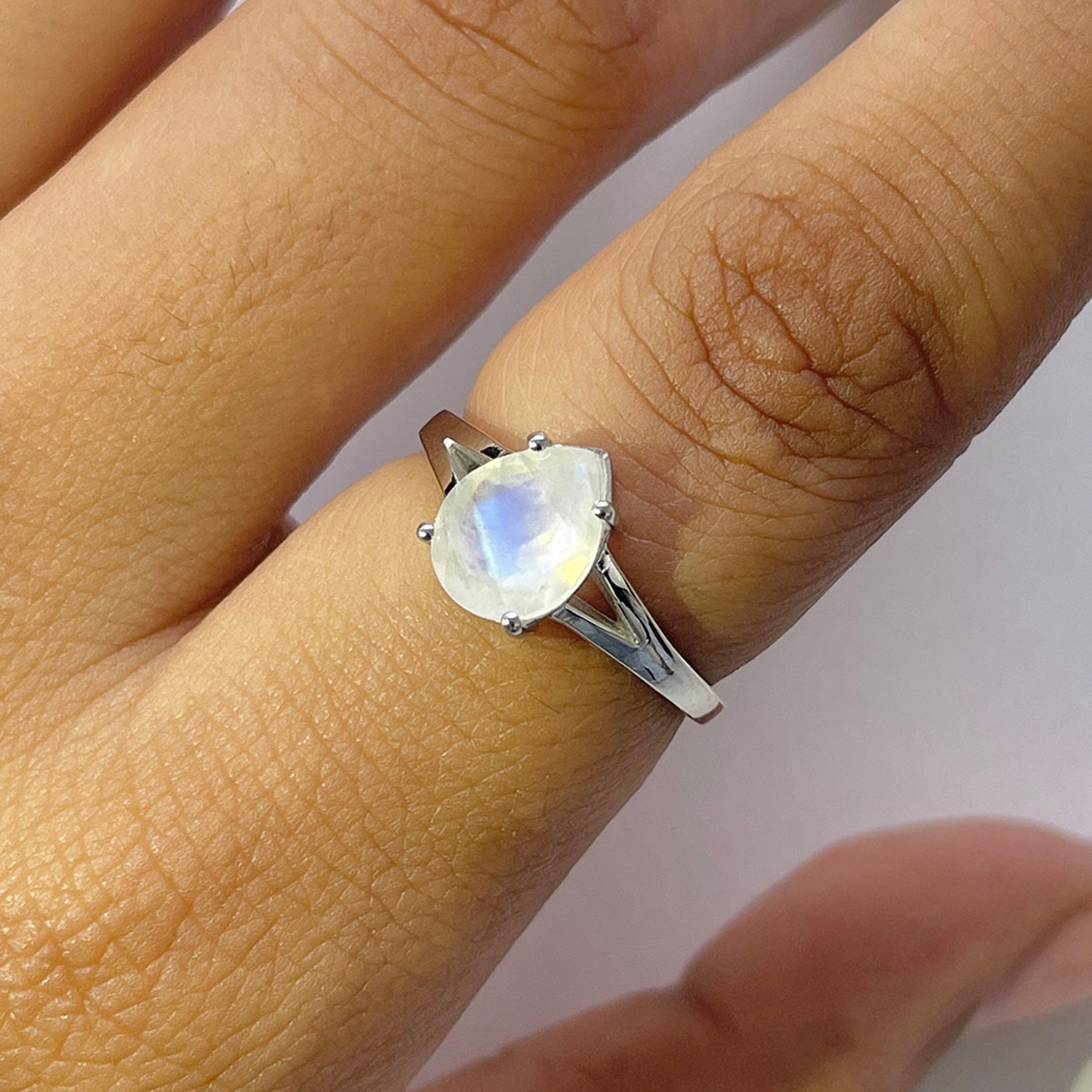 Moonstone Ring-(RBM-RDR-2122.)