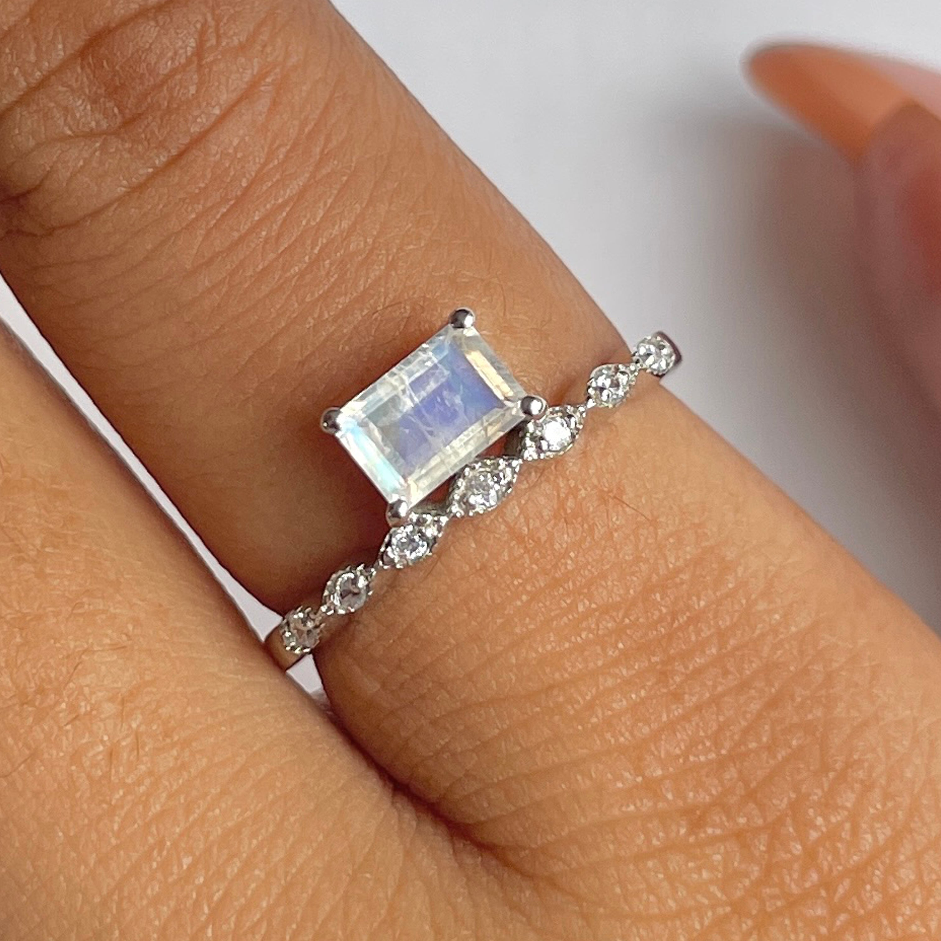 Moonstone Ring-(RBM-RDR-2199.)