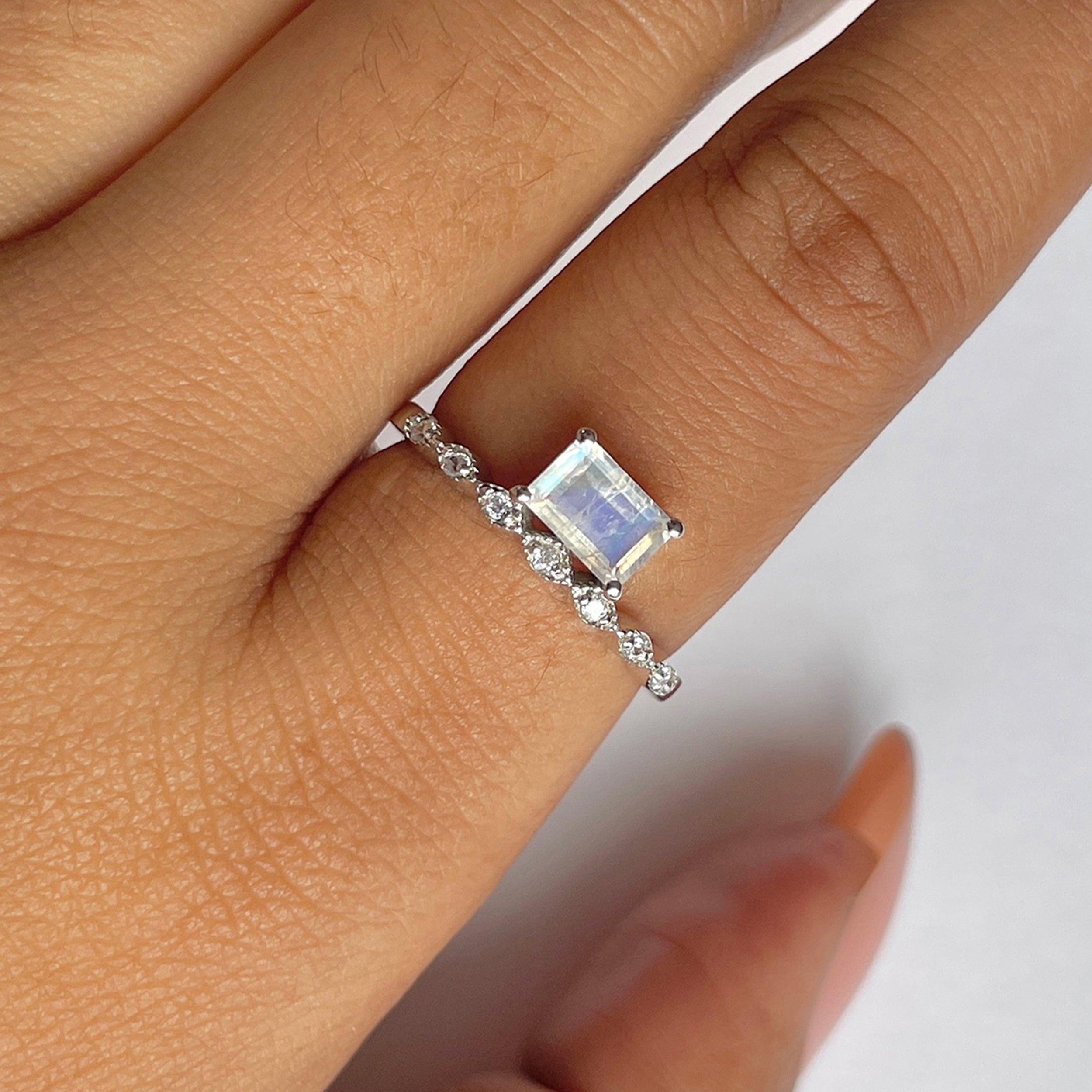 Moonstone Ring-(RBM-RDR-2199.)