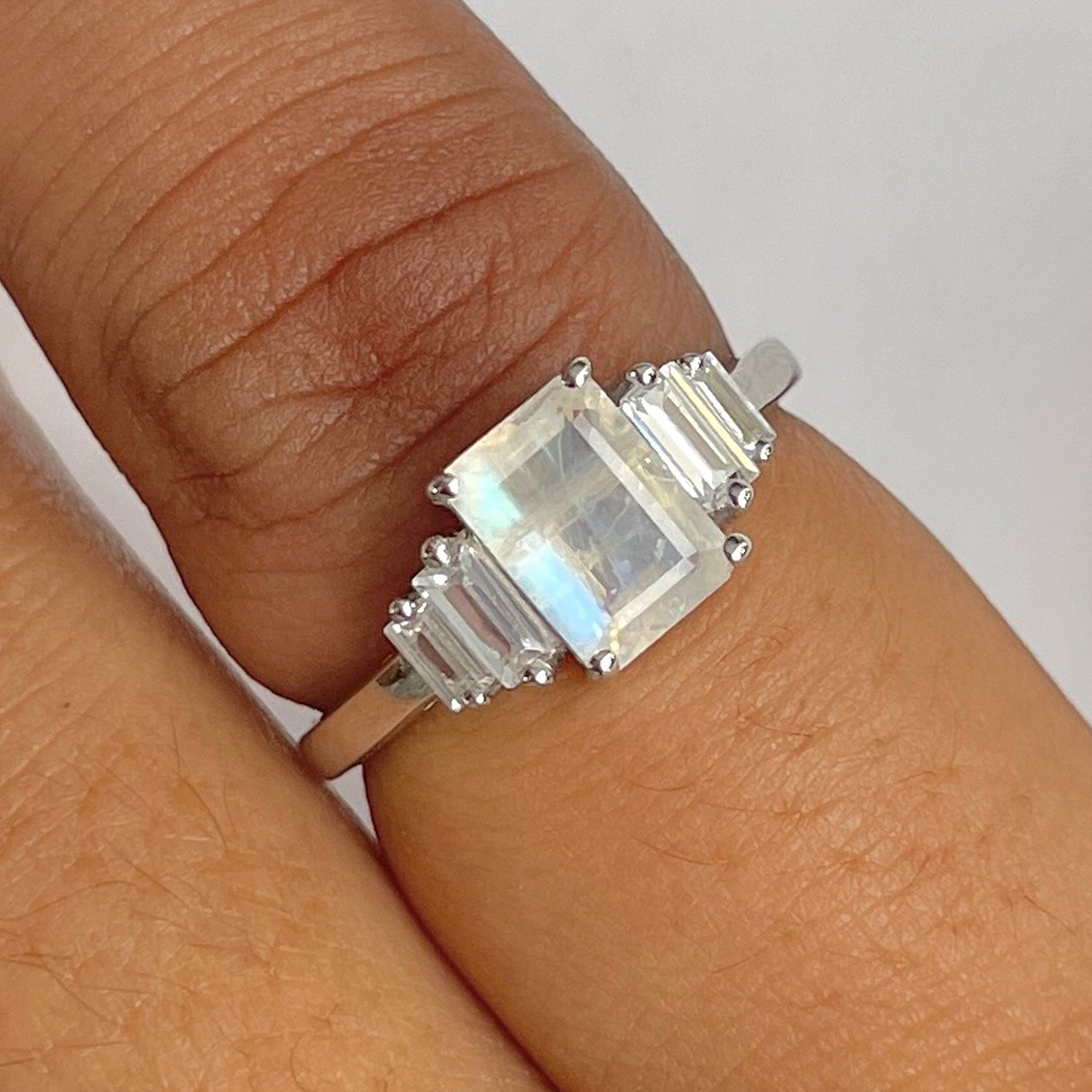 Moonstone Ring-(RBM-RDR-2249.)