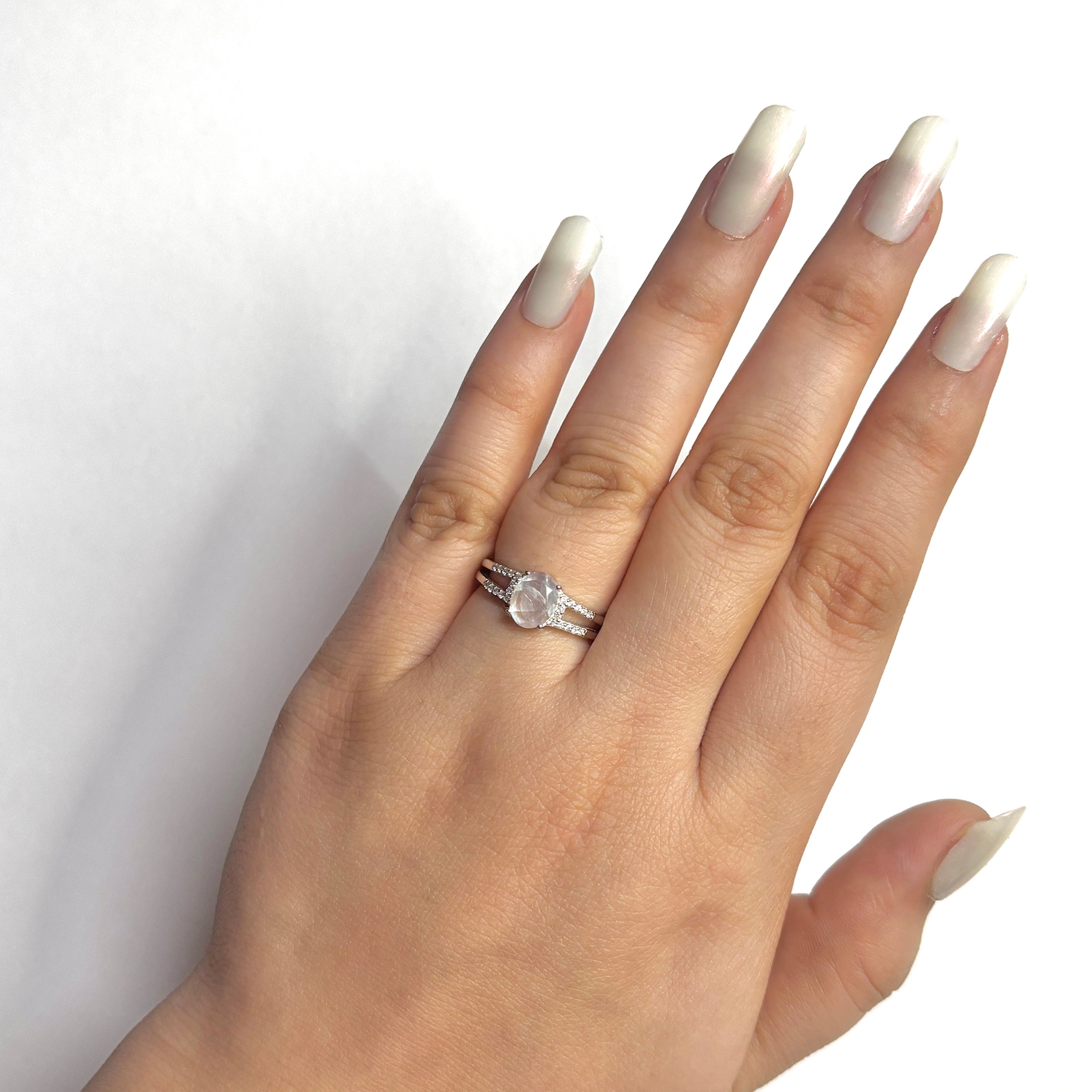 Moonstone Ring-(RBM-RDR-2255.)