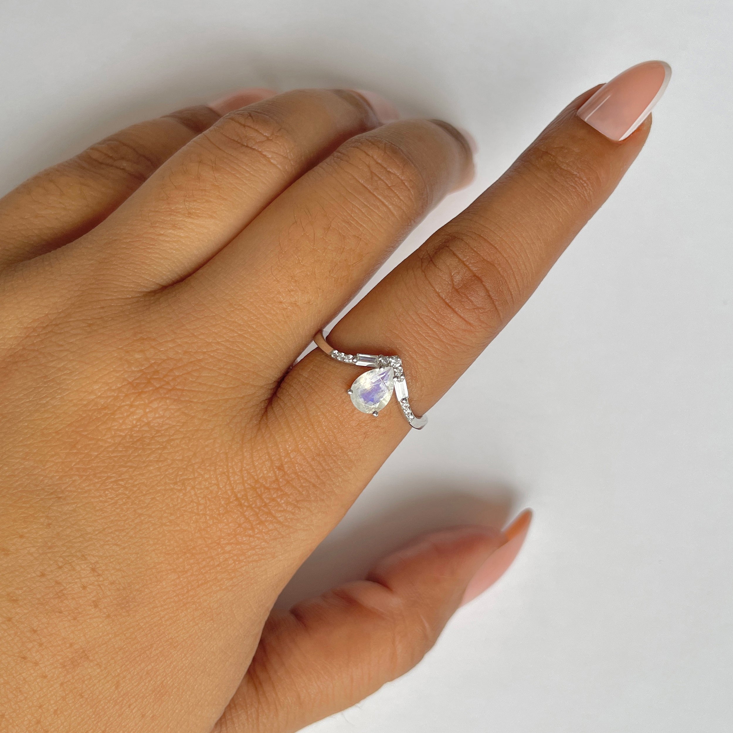 Moonstone Ring-(RBM-RDR-2283.)