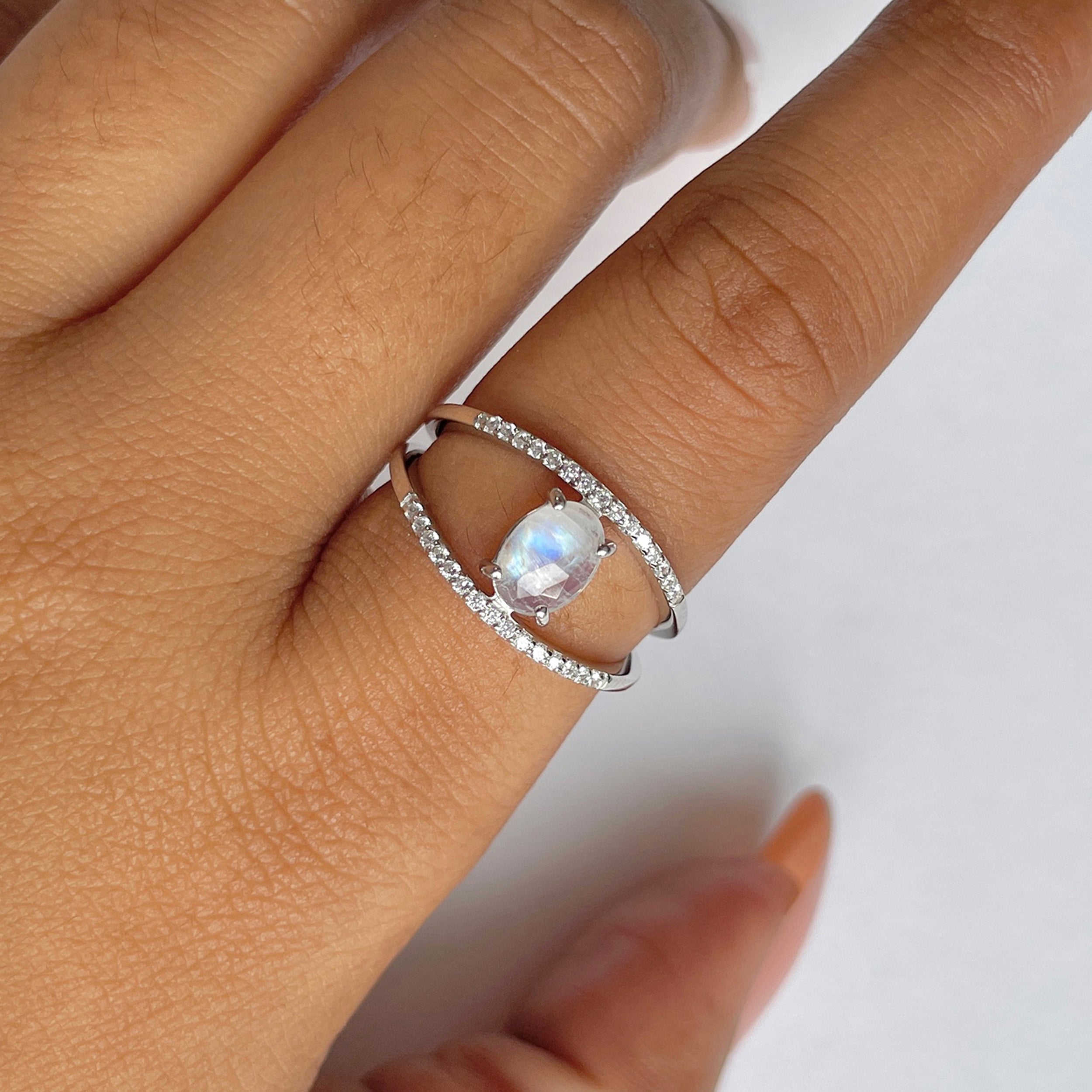 Moonstone Ring-(RBM-RDR-2284.)