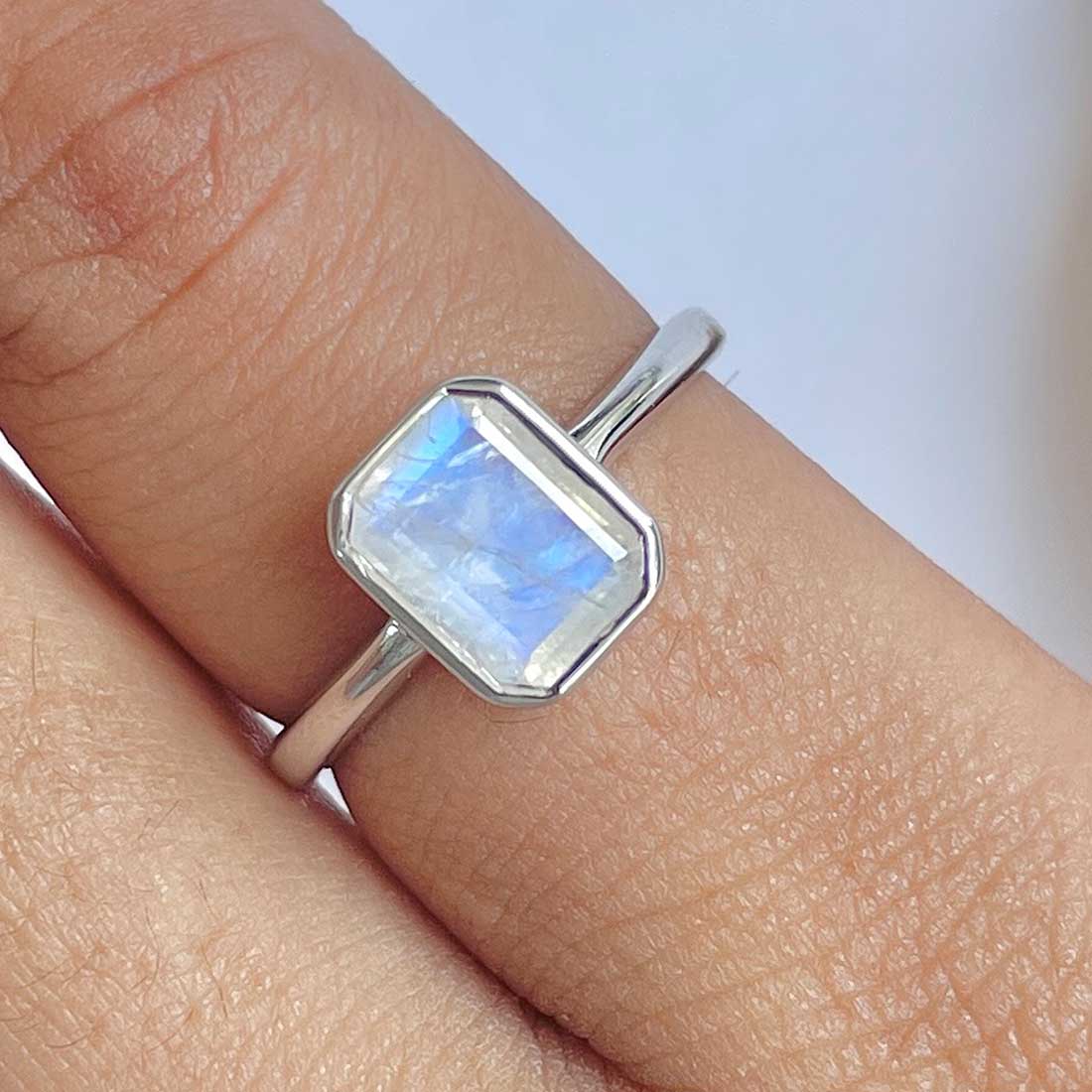 Moonstone Ring-(RBM-RDR-246.)