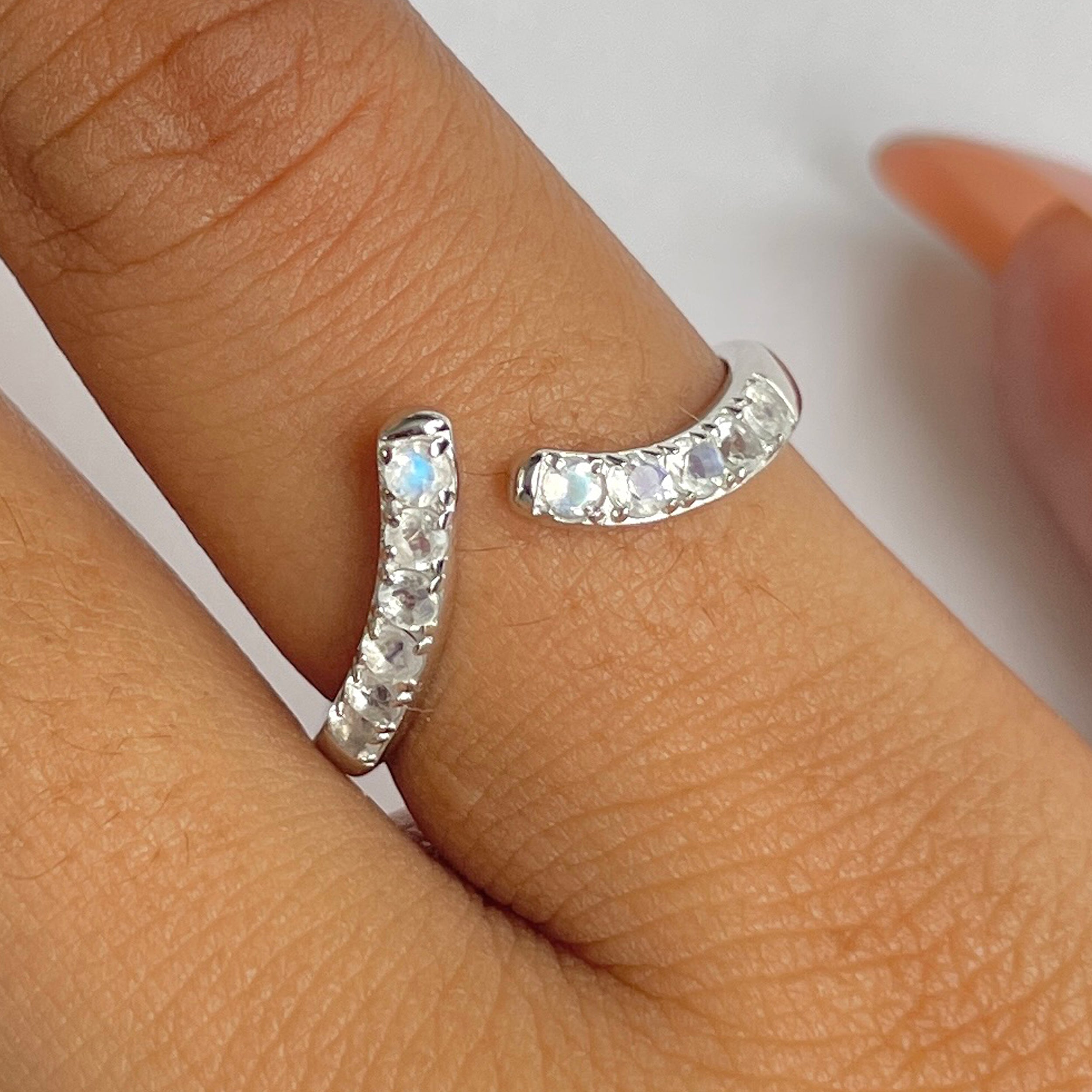 Moonstone Ring-(RBM-RDR-2525.)