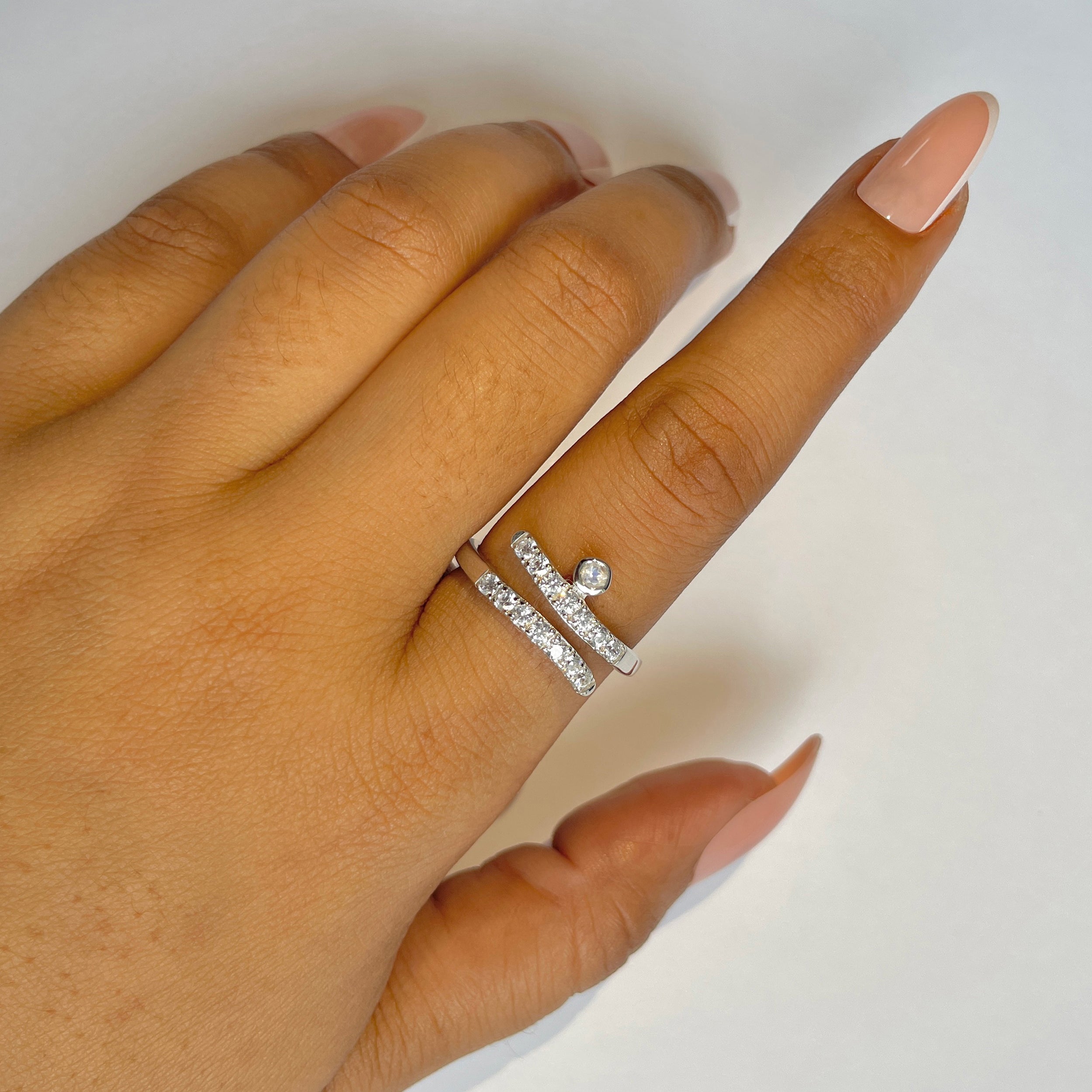 Moonstone Ring-(RBM-RDR-2526.)