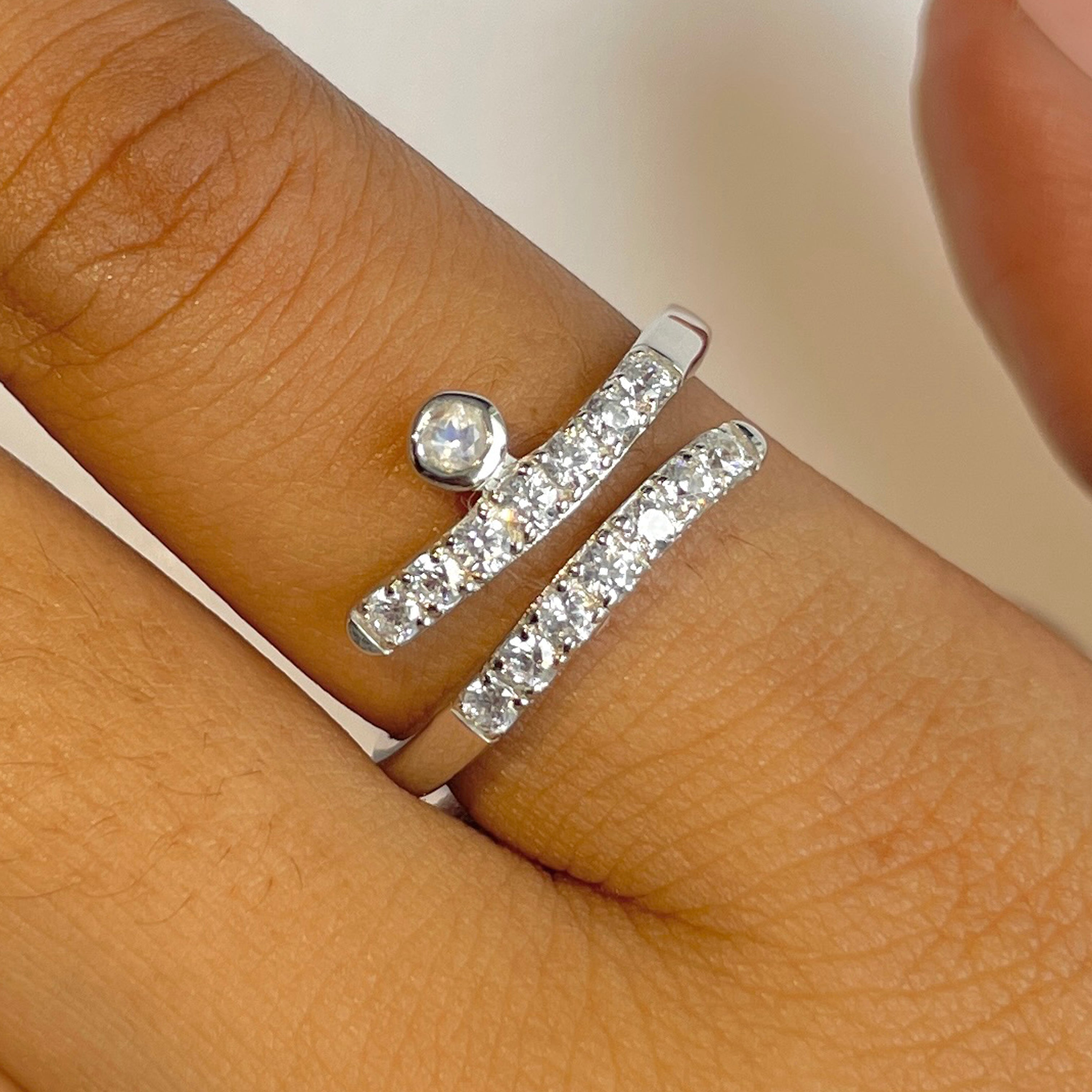 Moonstone Ring-(RBM-RDR-2526.)