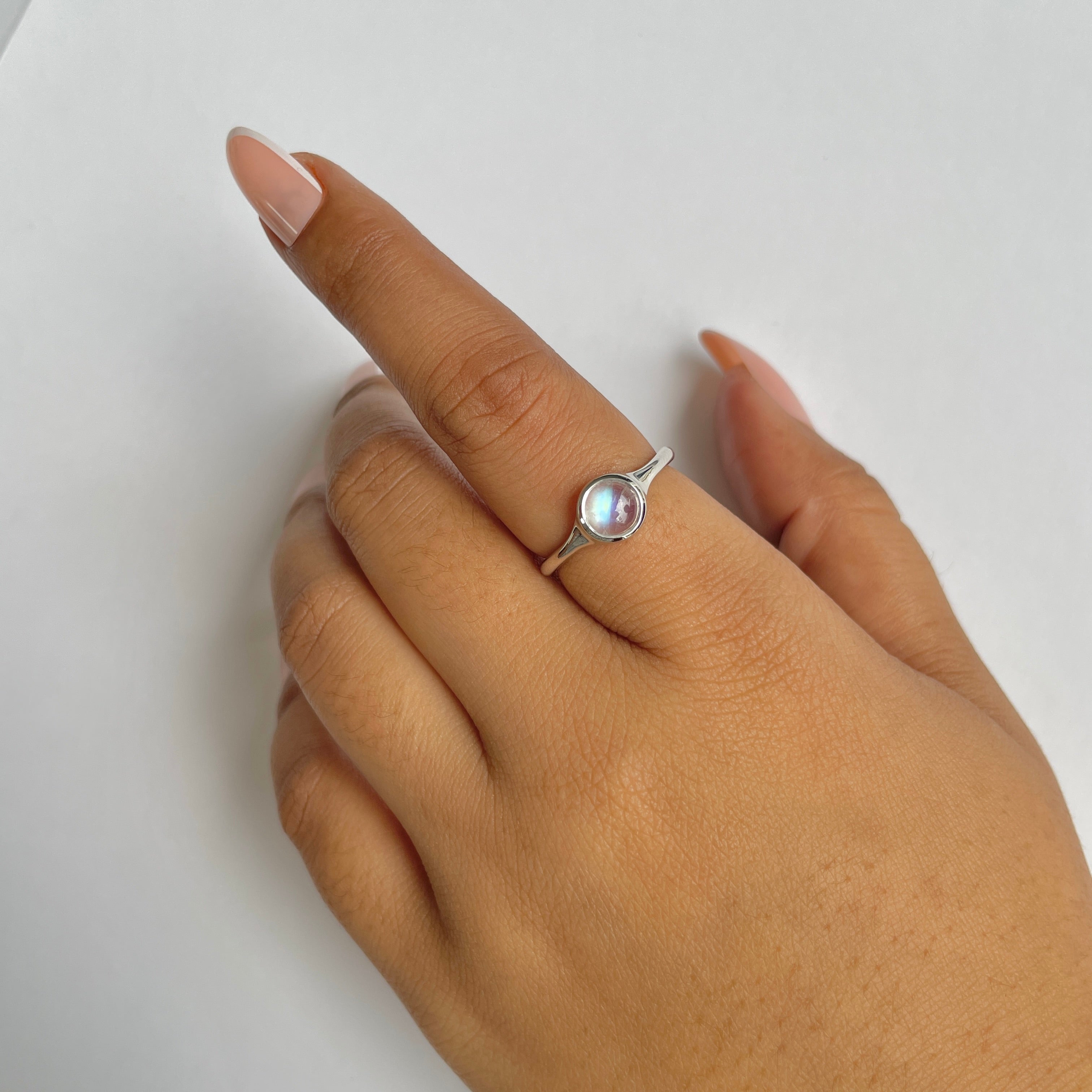 Moonstone Ring-(RBM-RDR-2529.)