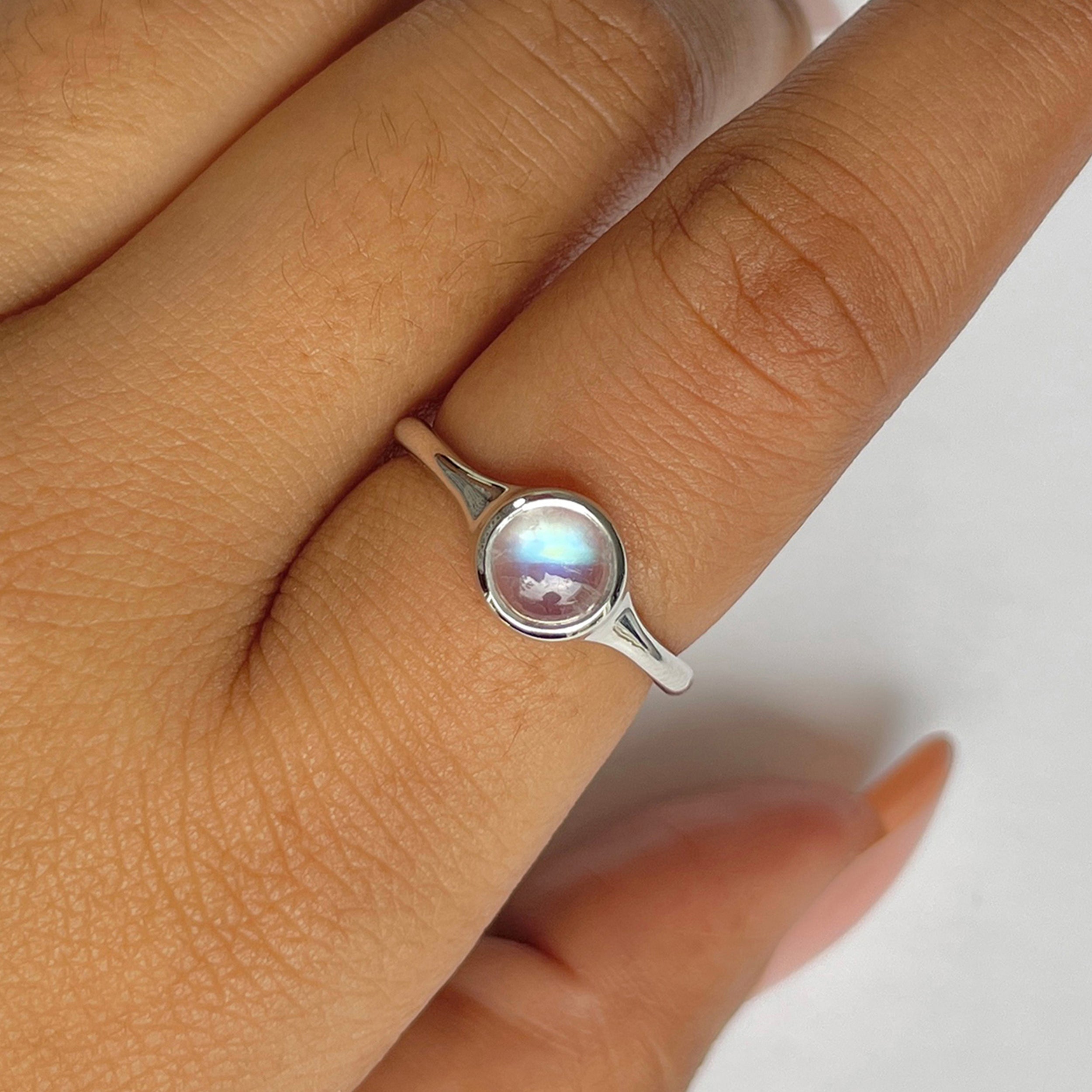 Moonstone Ring-(RBM-RDR-2529.)