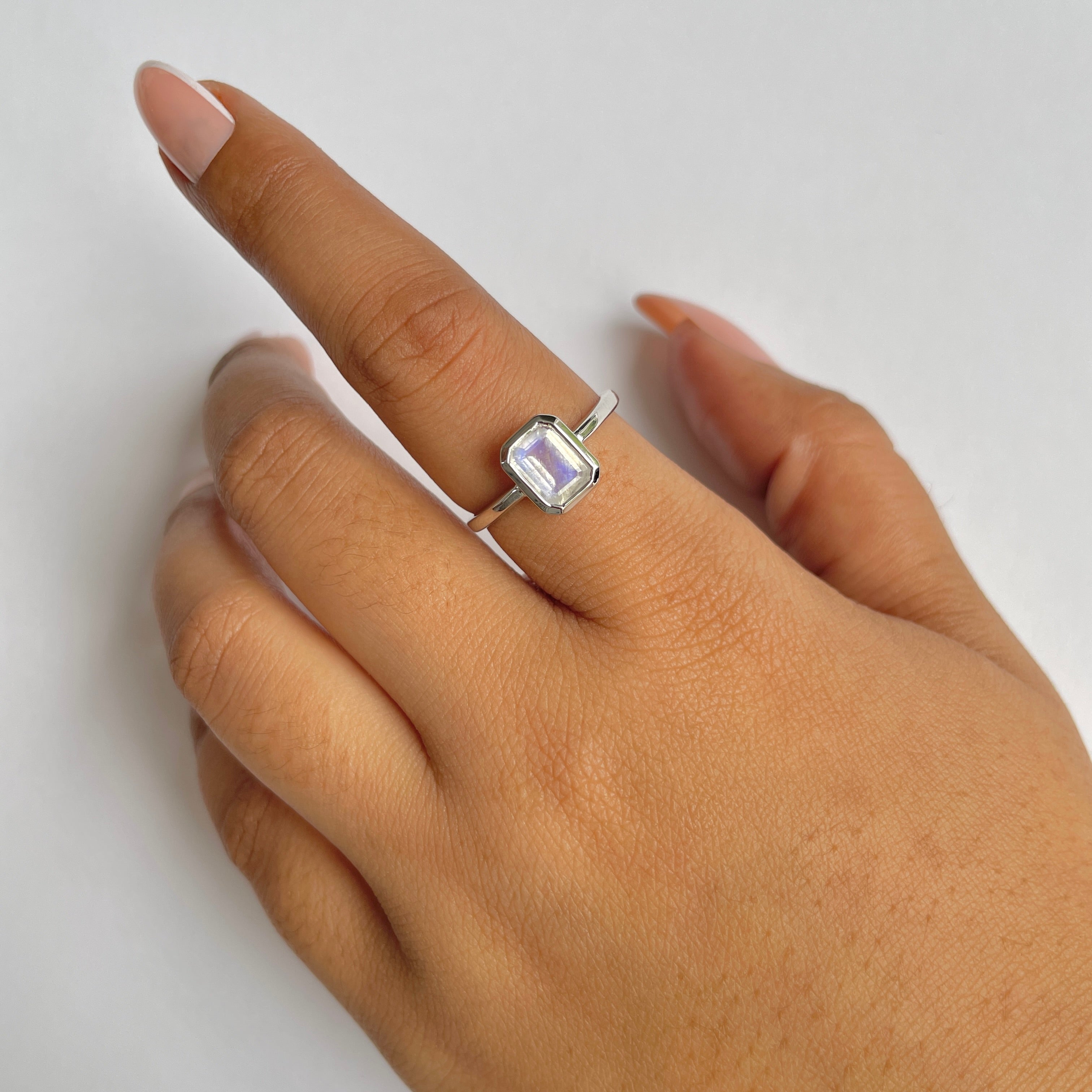 Moonstone Ring-(RBM-RDR-2765.)