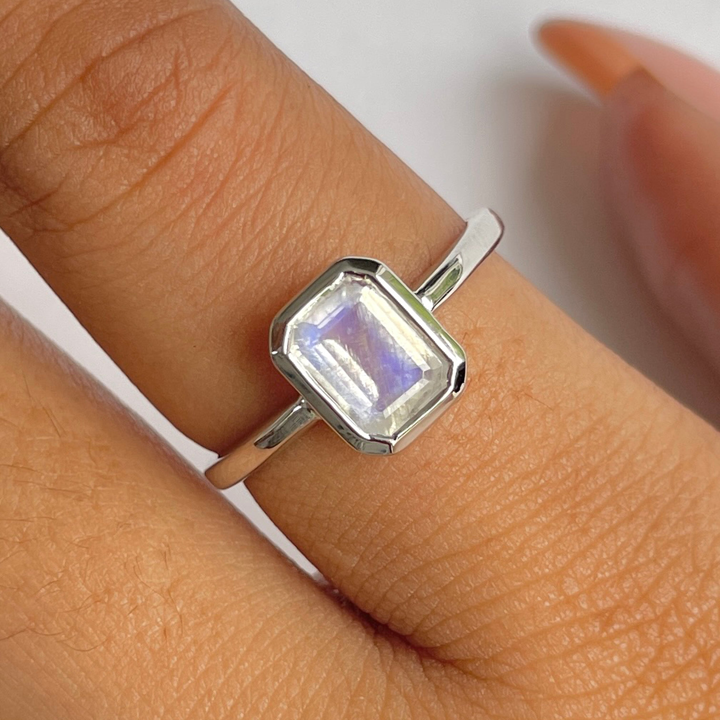 Moonstone Ring-(RBM-RDR-2765.)