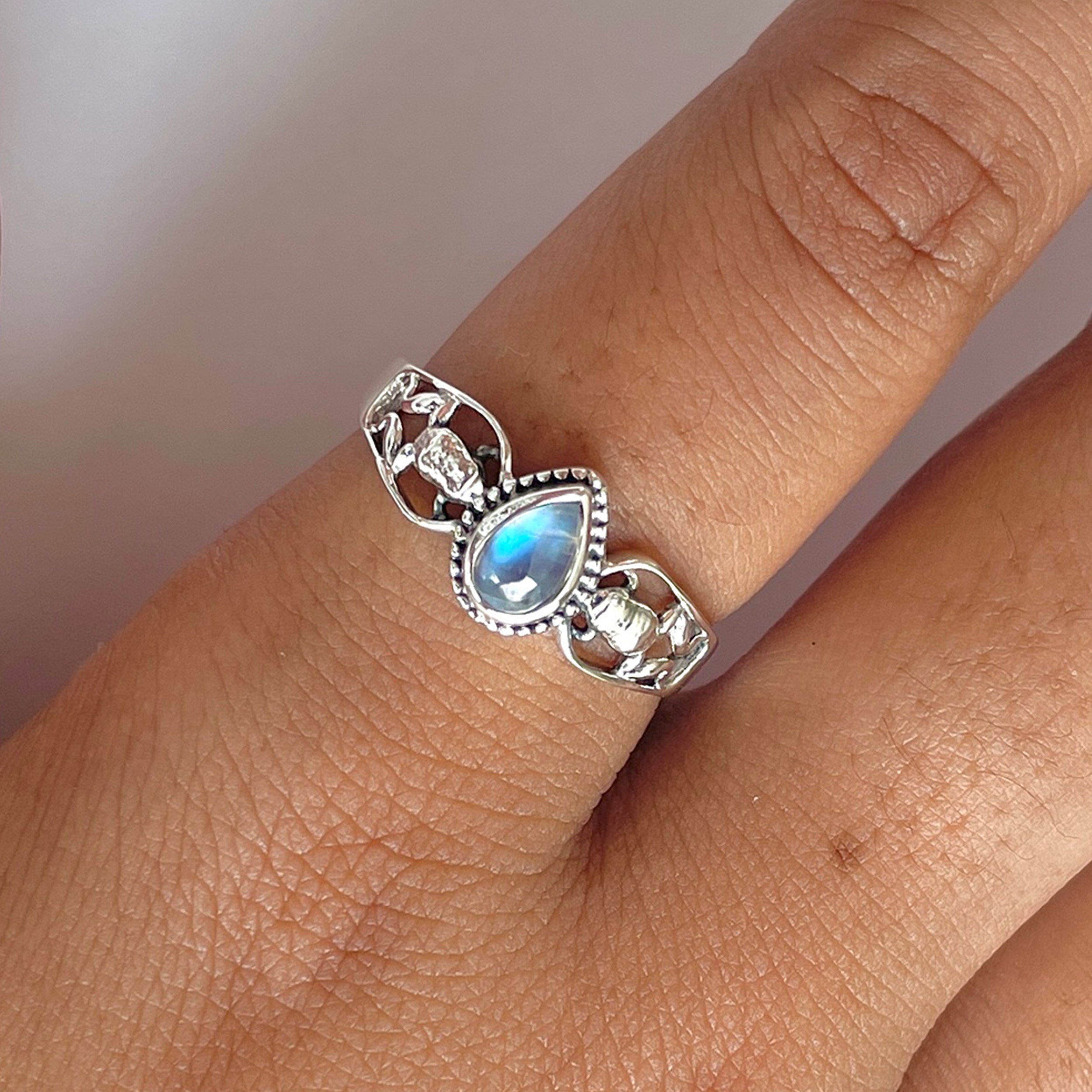 Moonstone Ring-(RBM-RDR-72.)