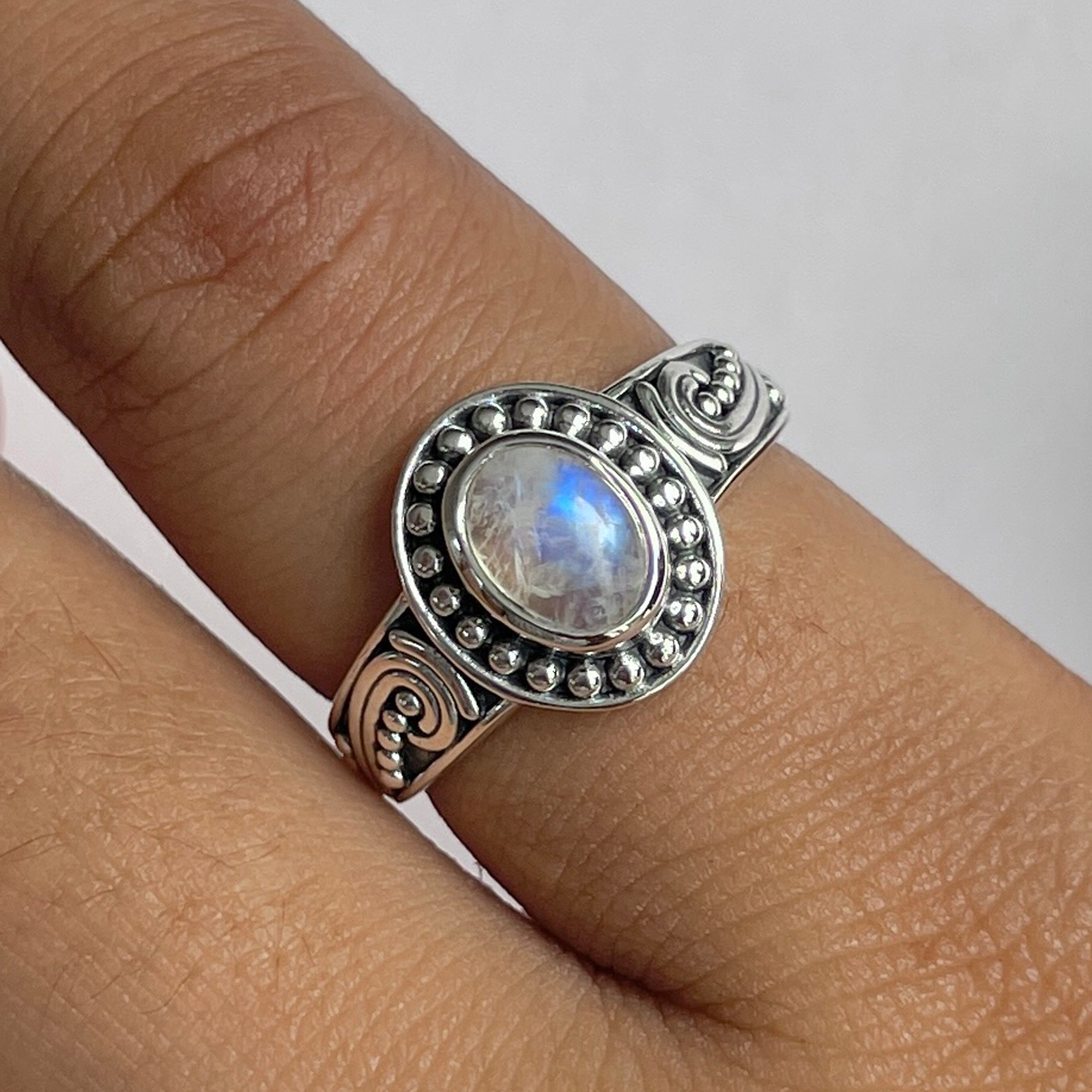 Moonstone Ring-(RBM-RDR-916.)