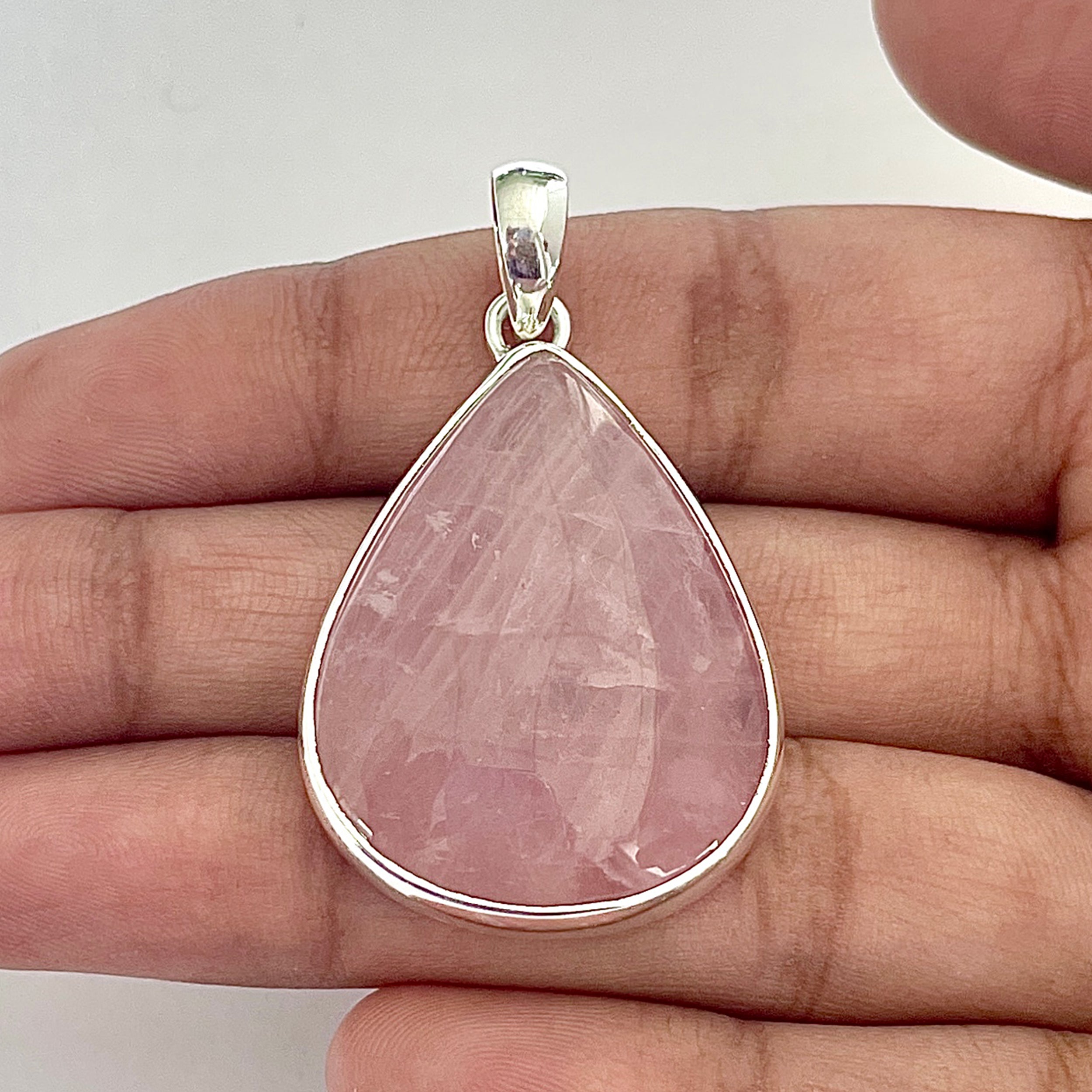Rose Quartz Pendant-(RSQ-1-104)
