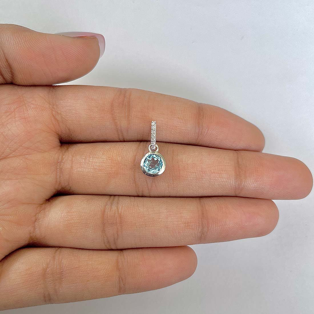 Swiss Blue Topaz Pendant-(SBTZ-RDP-958)