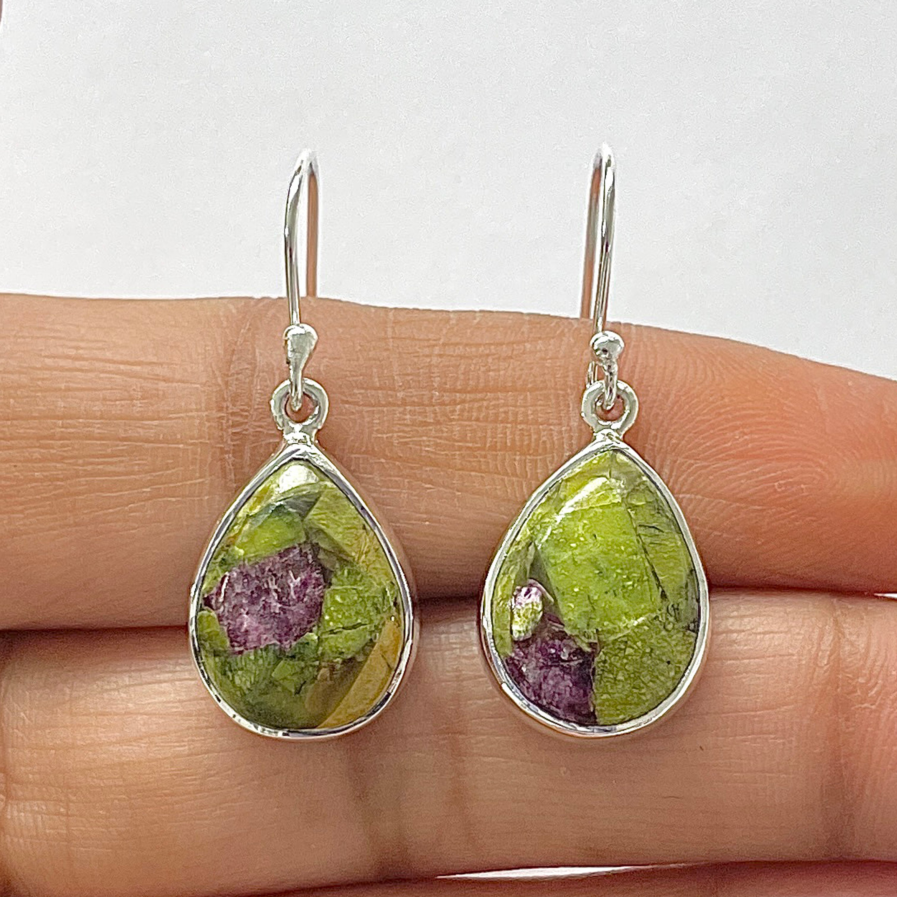 Stichtite Earring-(SCT-3-8)