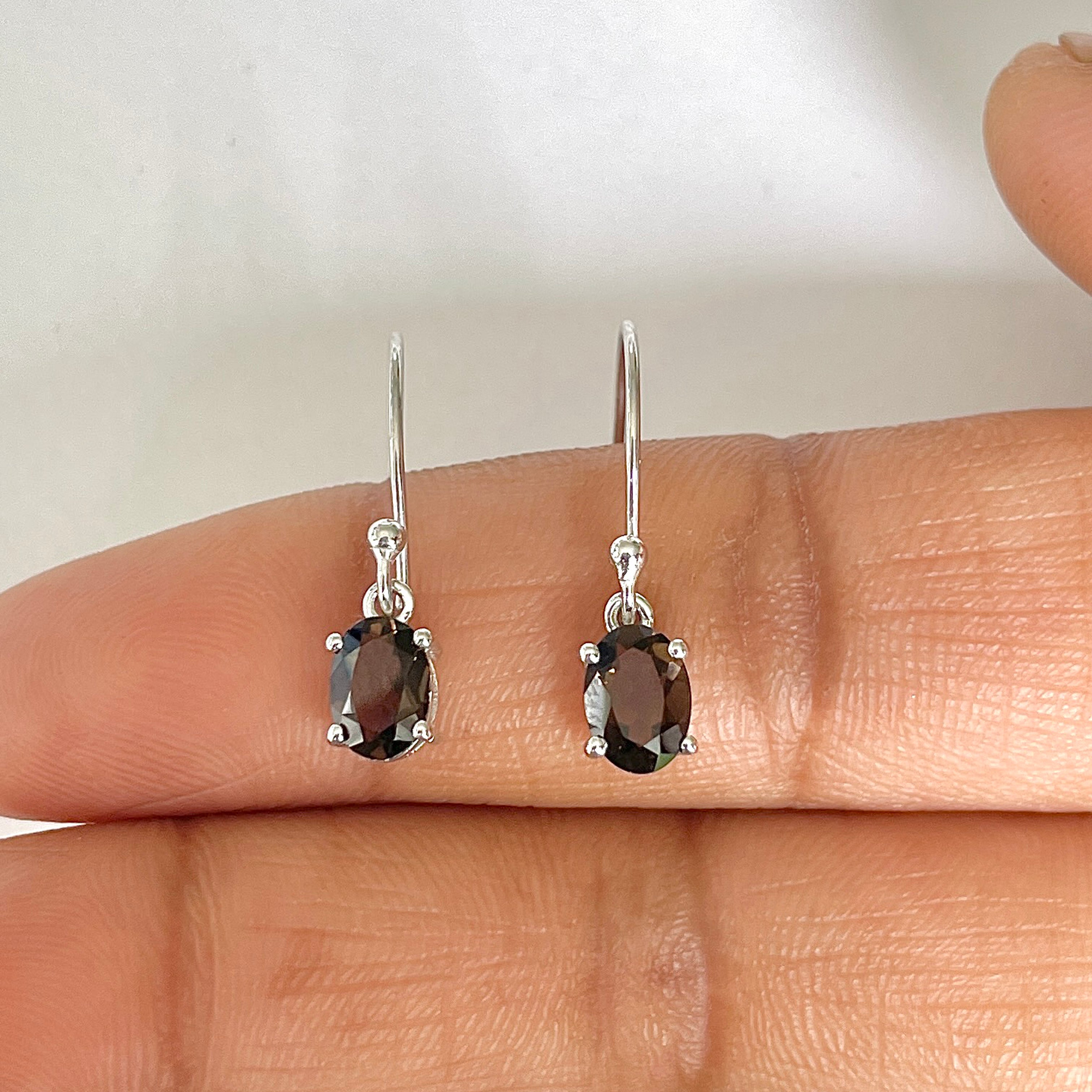 Smoky Earring-(SMY-RDE-670)