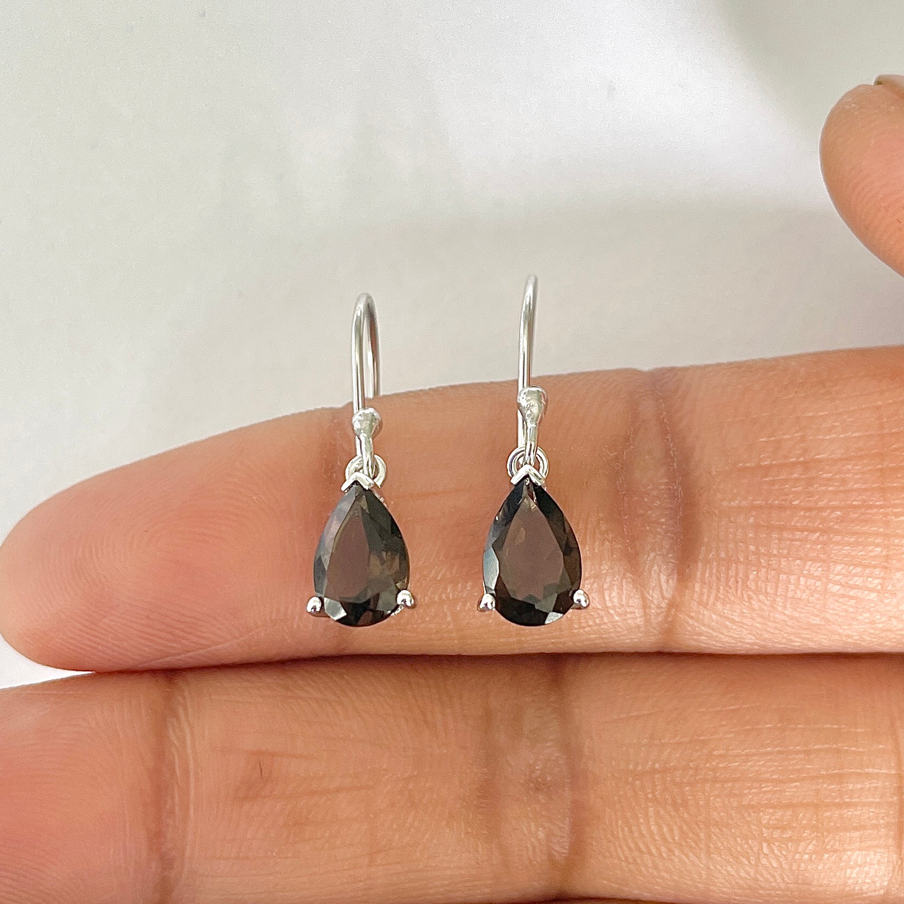 Smoky Earring-(SMY-RDE-677)