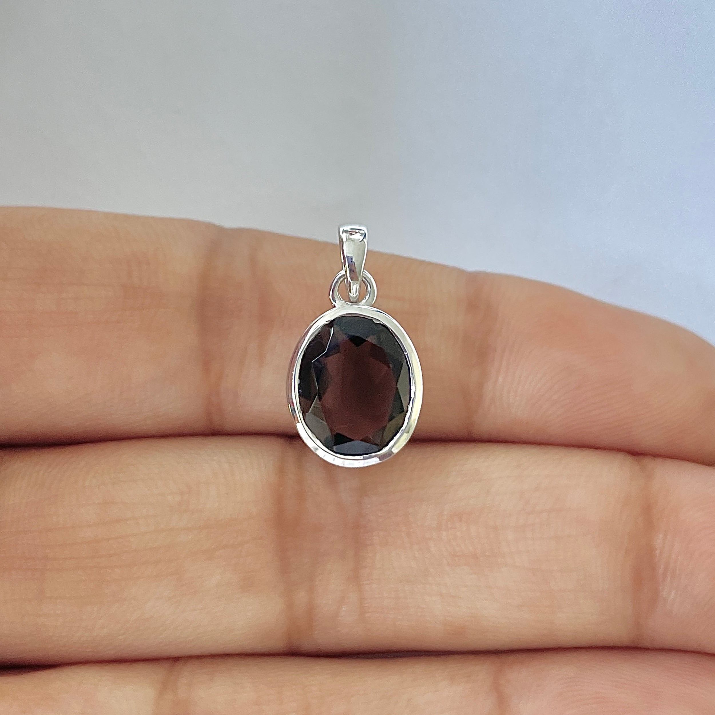 Smoky Pendant-(SMY-RDP-466)