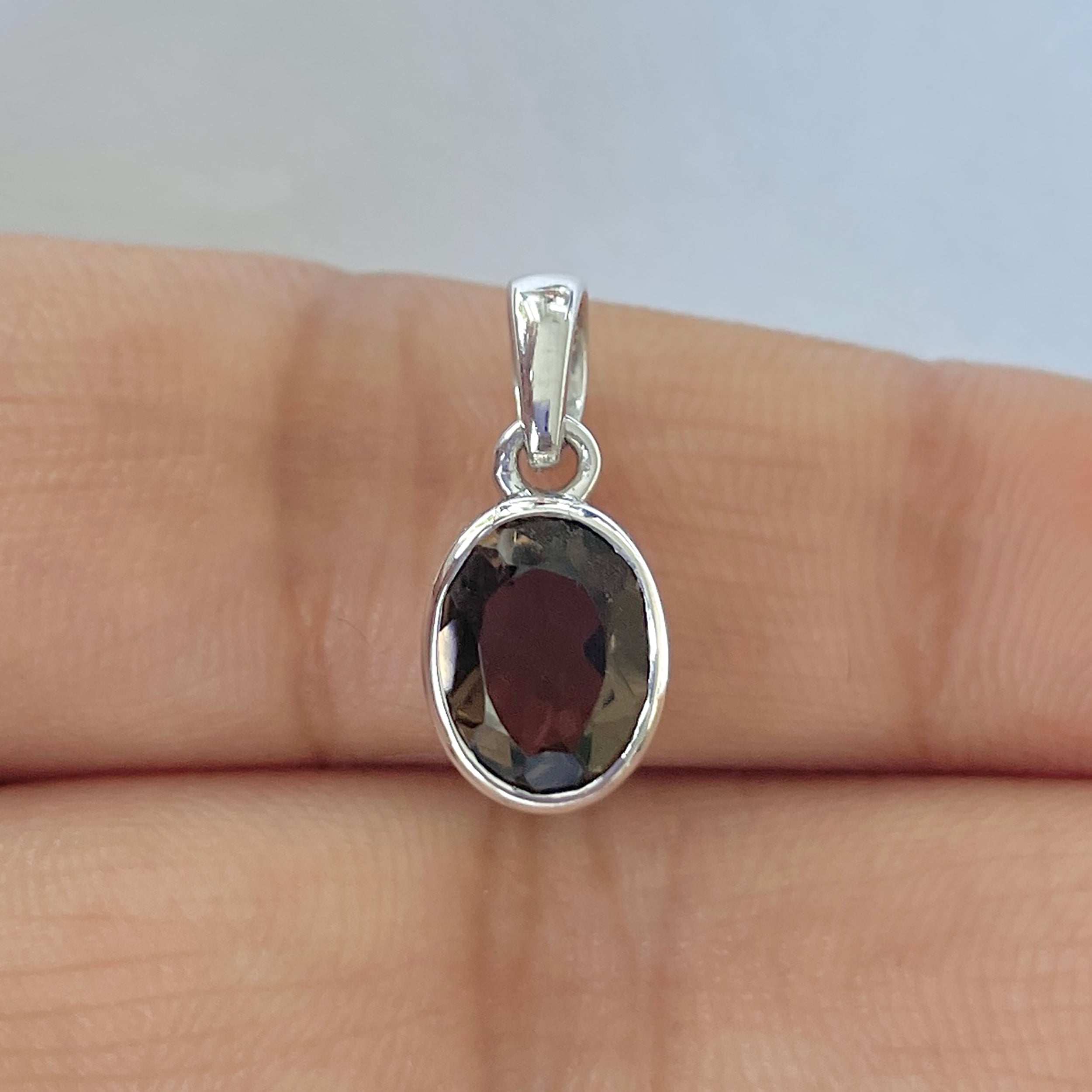 Smoky Pendant-(SMY-RDP-469)