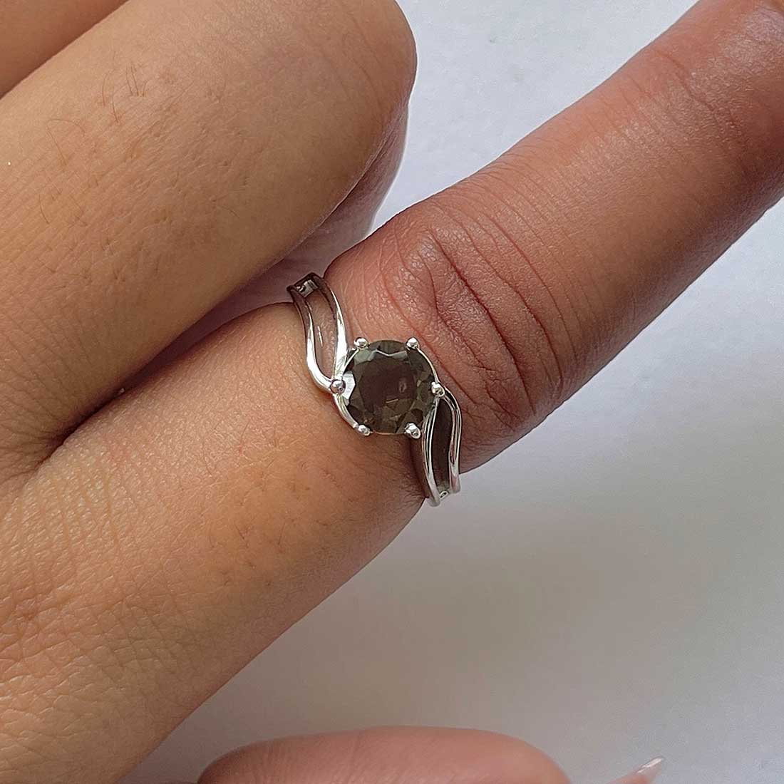 Smoky Ring-(SMY-RDR-5.)