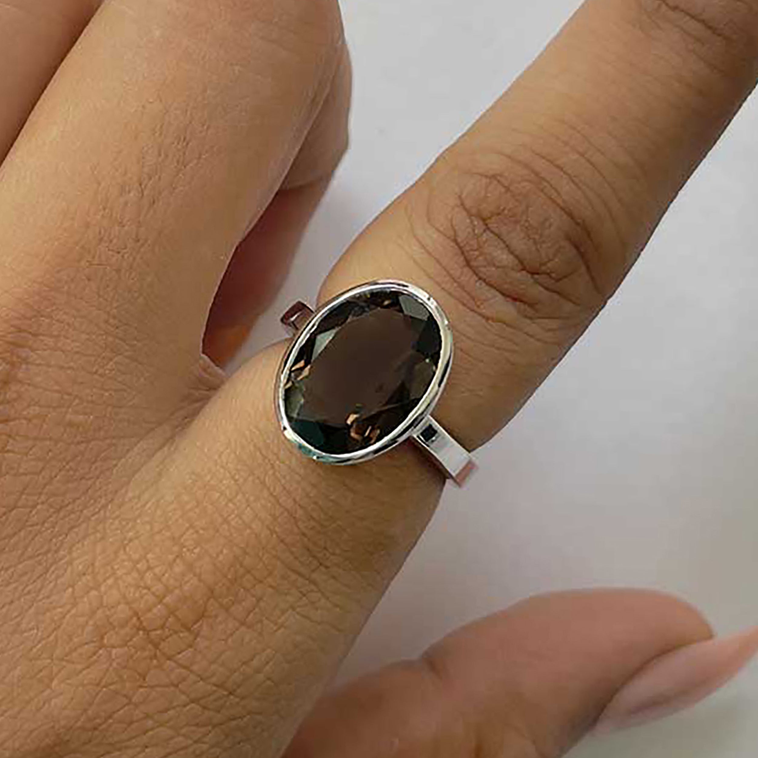 Smoky Ring-(SMY-RDR-1892.)