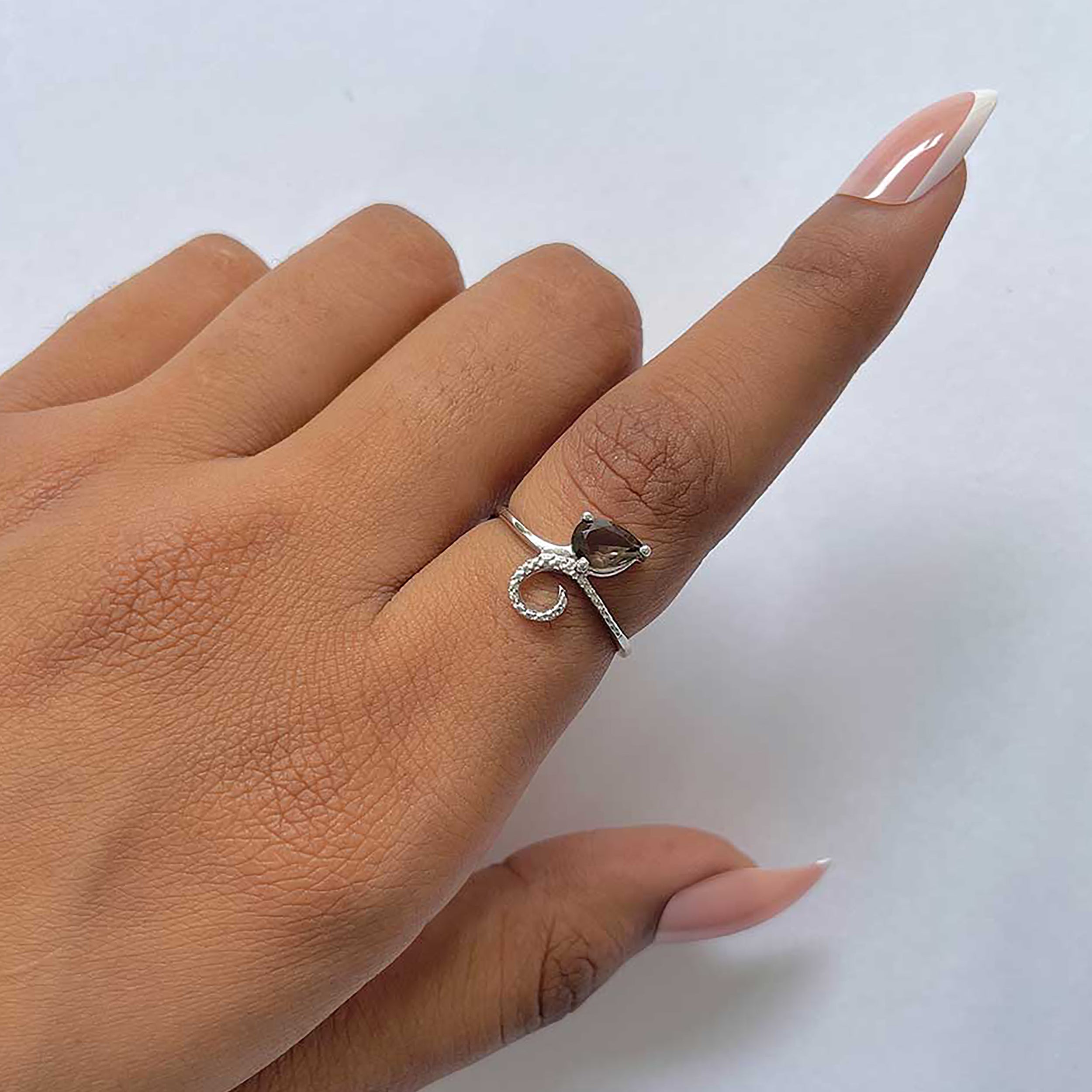 Smoky Ring-(SMY-RDR-3.)