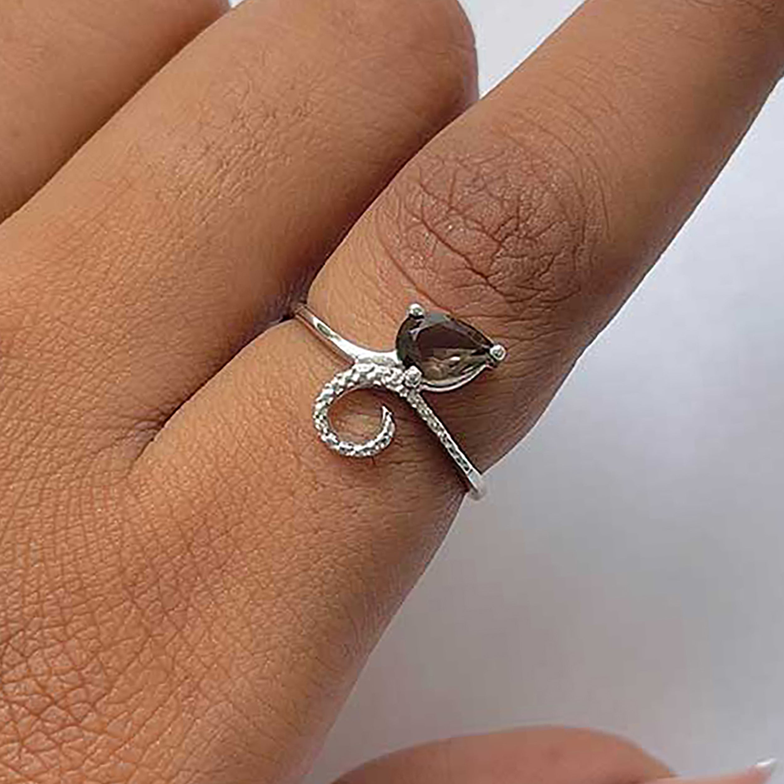 Smoky Ring-(SMY-RDR-3.)