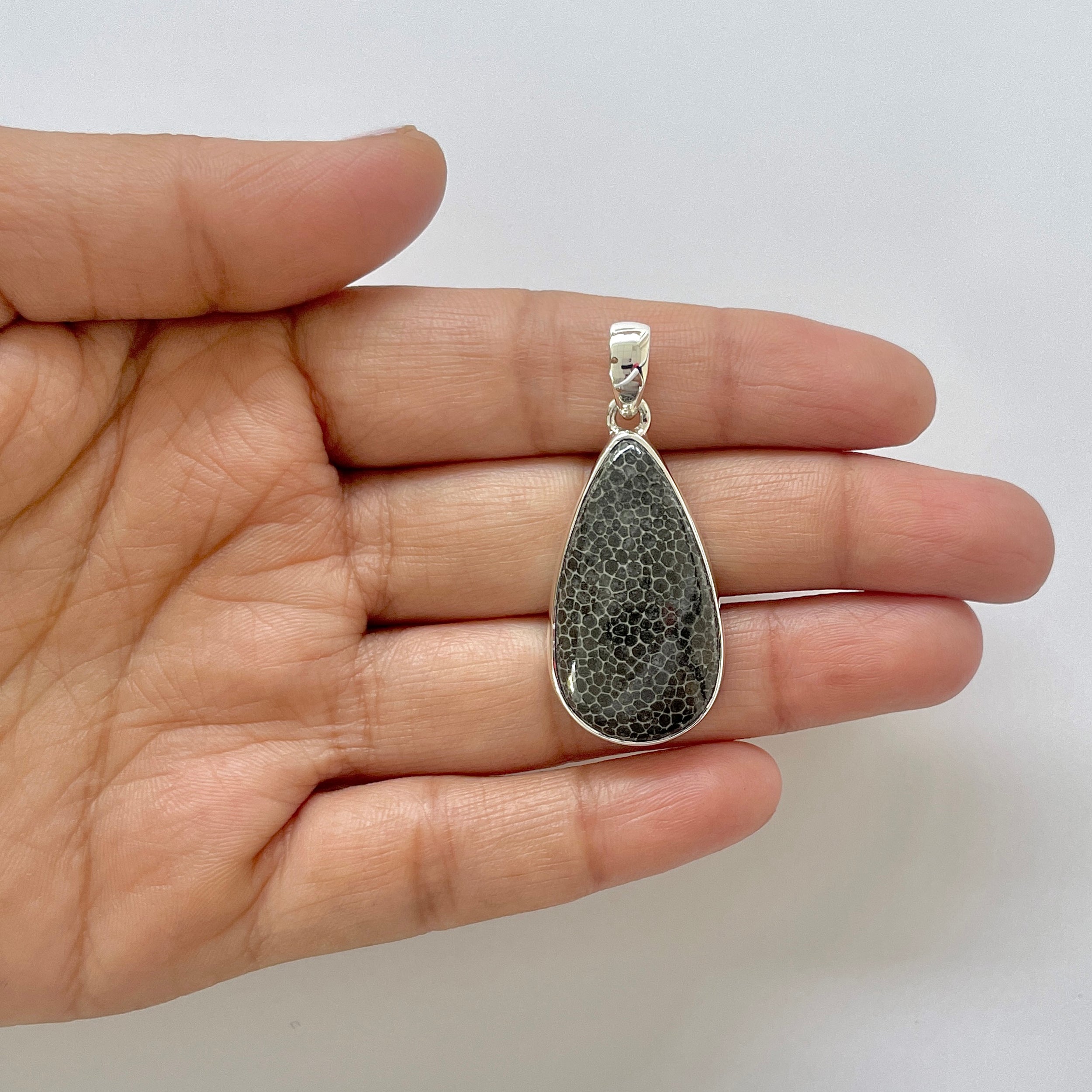 Stingray Coral Pendant-(SRC-1-1)